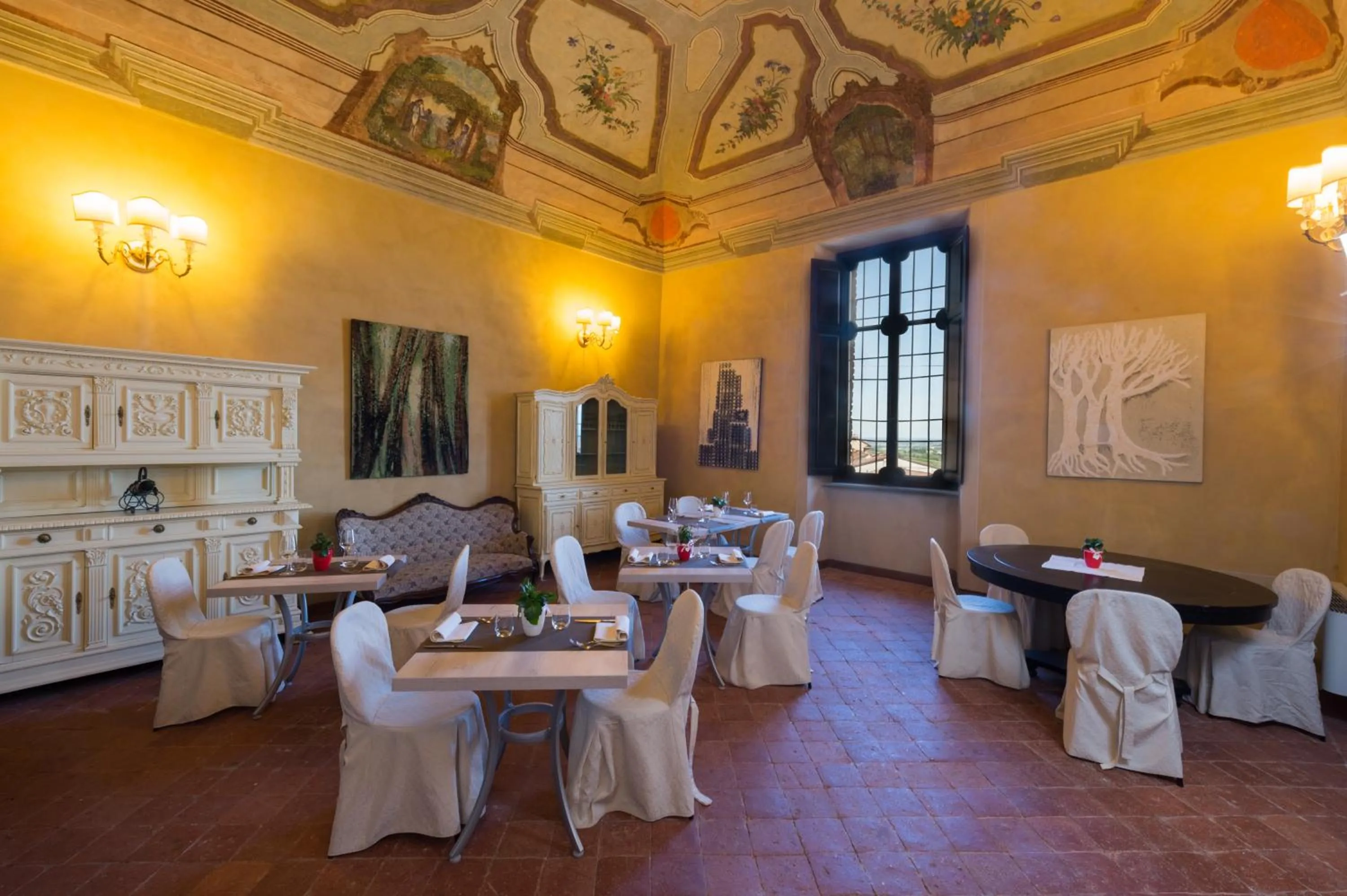 Restaurant/places to eat in Relais Palazzo Paleologi Sec.XIV