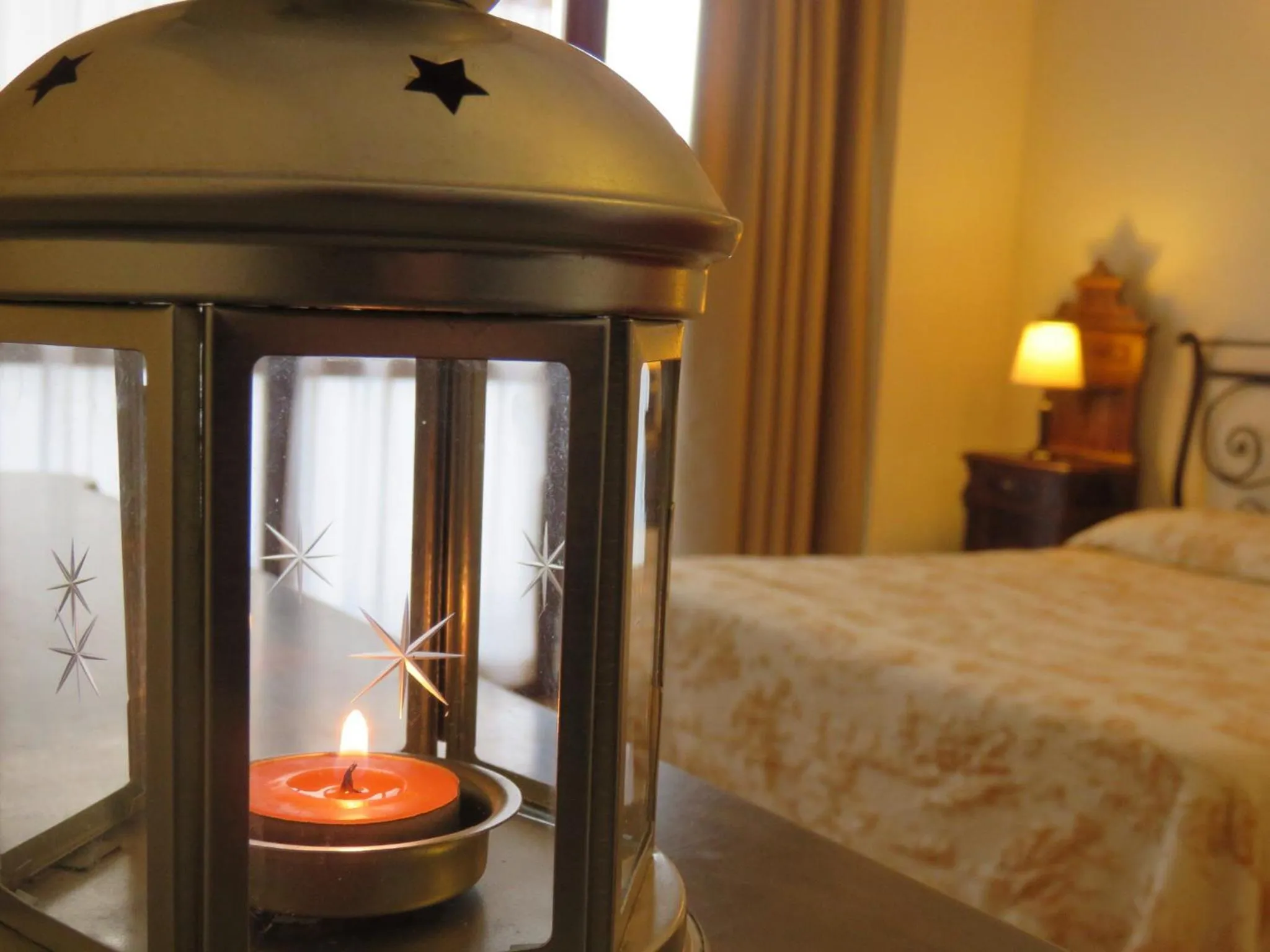 Decorative detail, Bed in Relais Palazzo Paleologi Sec.XIV