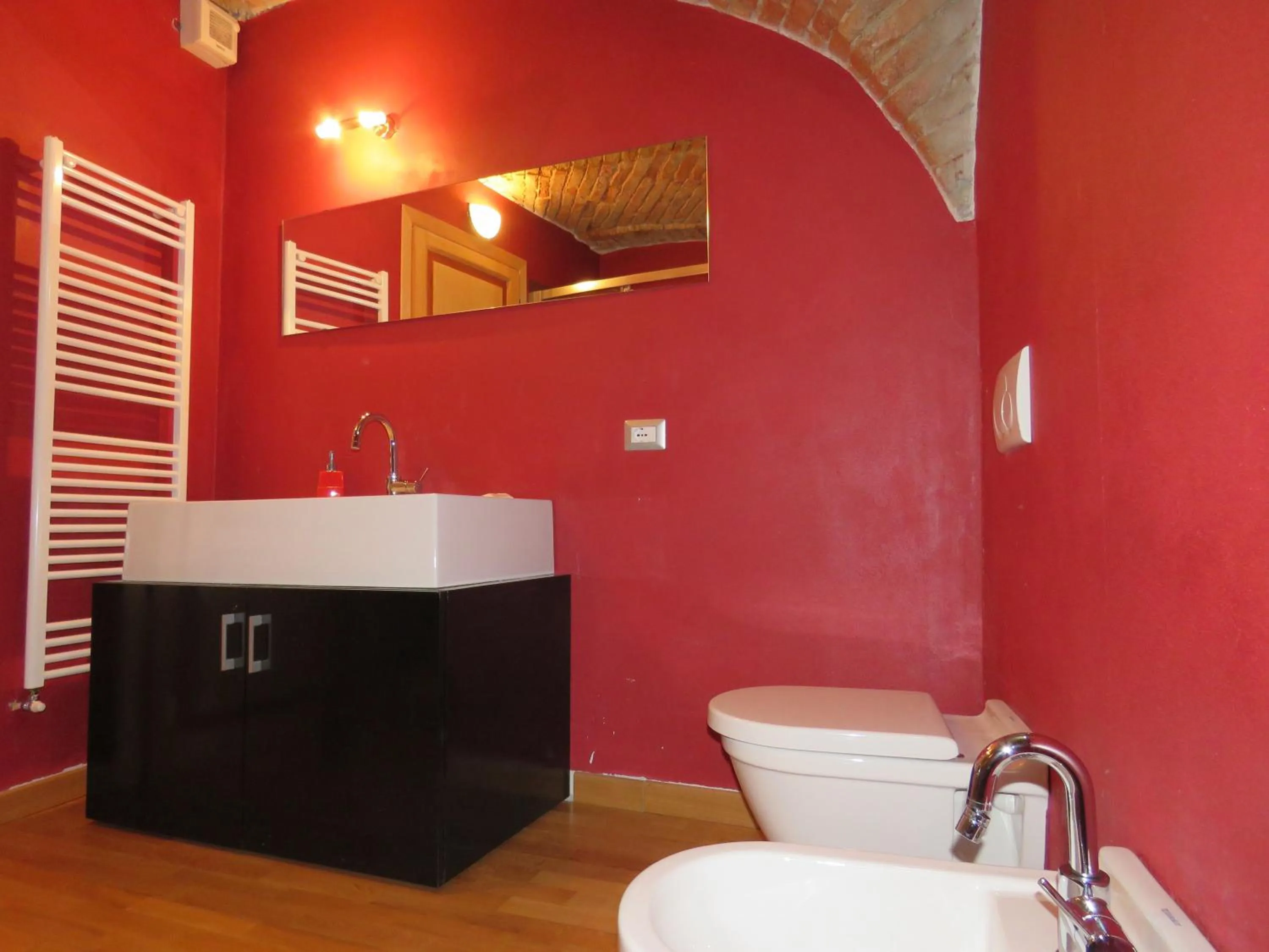 Bathroom in Relais Palazzo Paleologi Sec.XIV