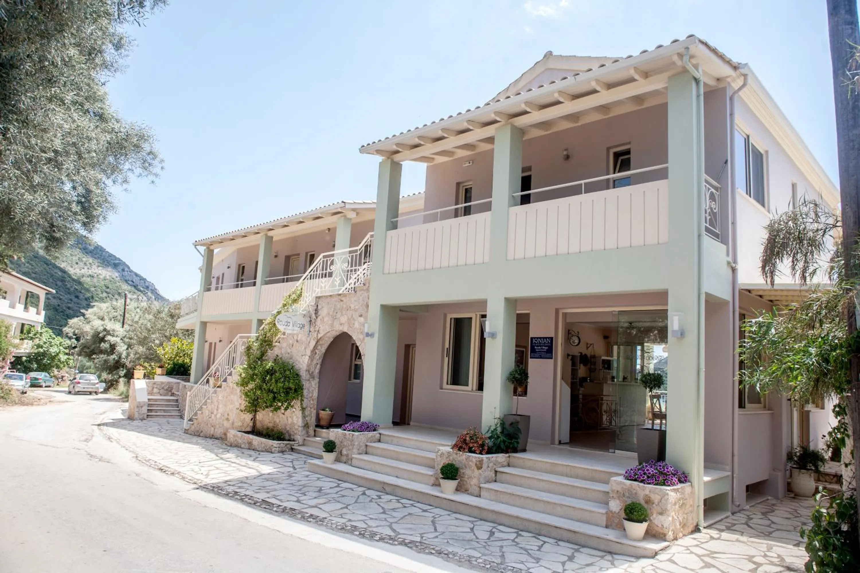 Facade/entrance in Rouda Village