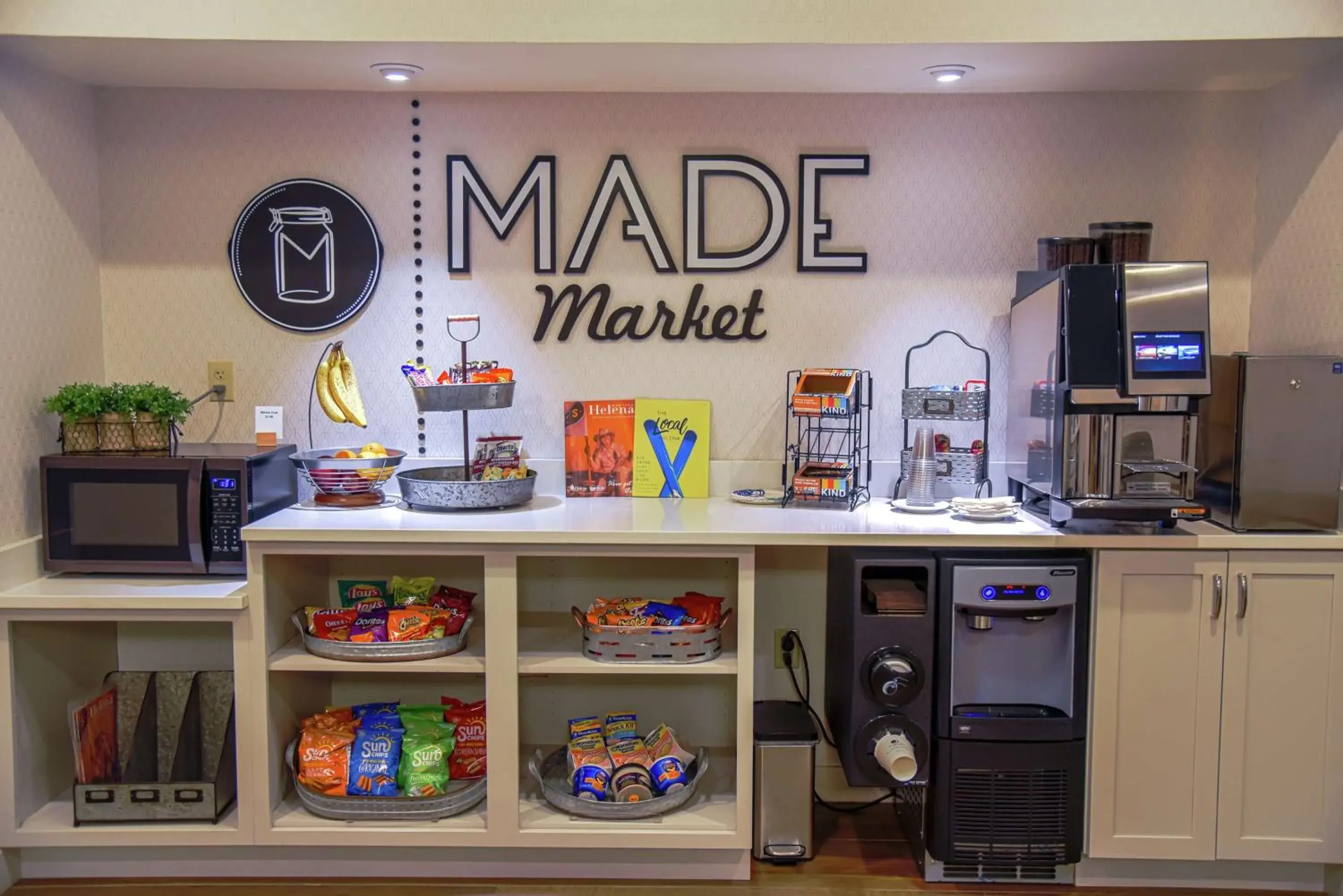 Restaurant/places to eat in Doubletree By Hilton Helena Downtown Restaurant/places to eat in Doubletree By Hilton Helena Downtown