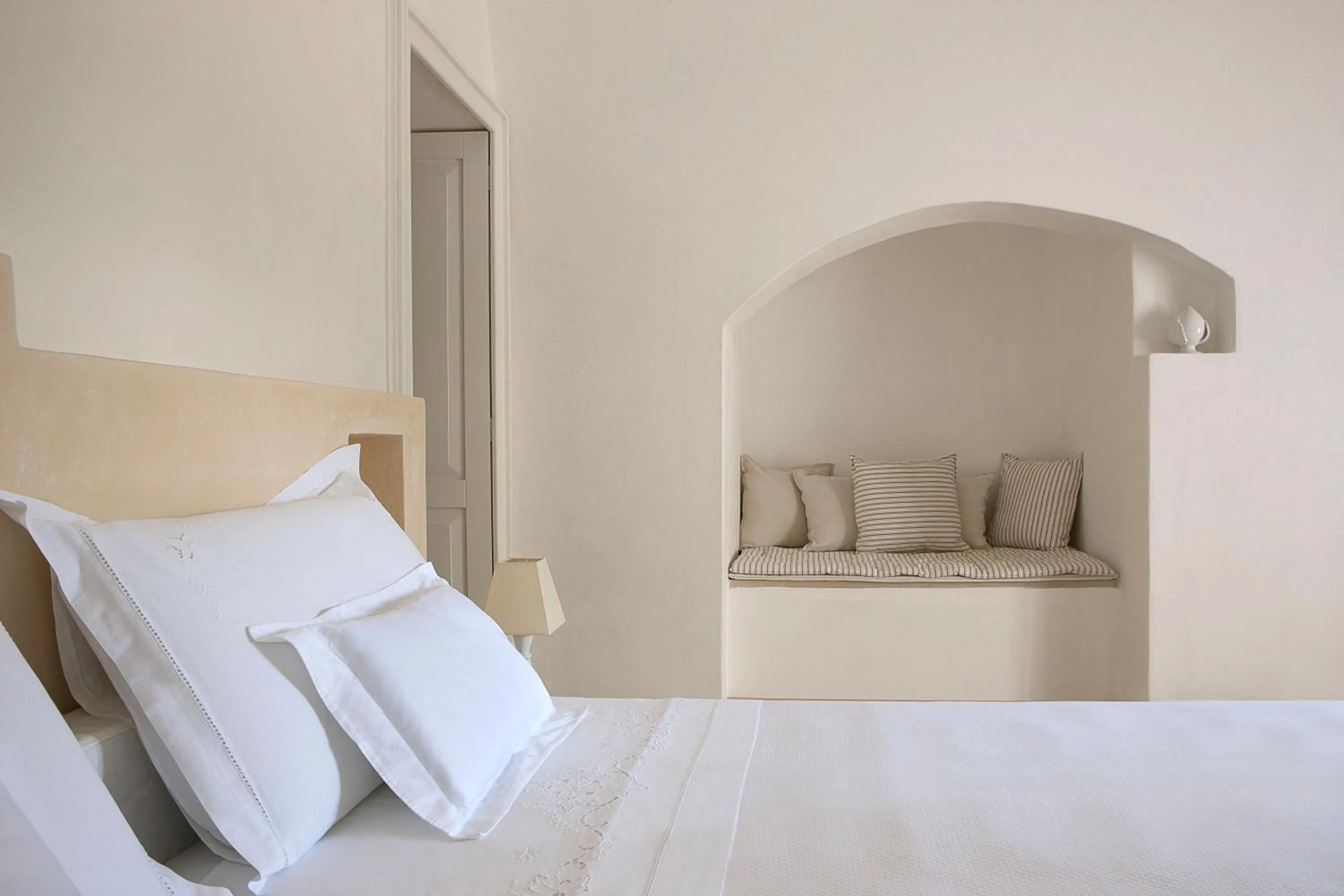 Decorative detail, Bed in Critabianca - Masseria in Salento