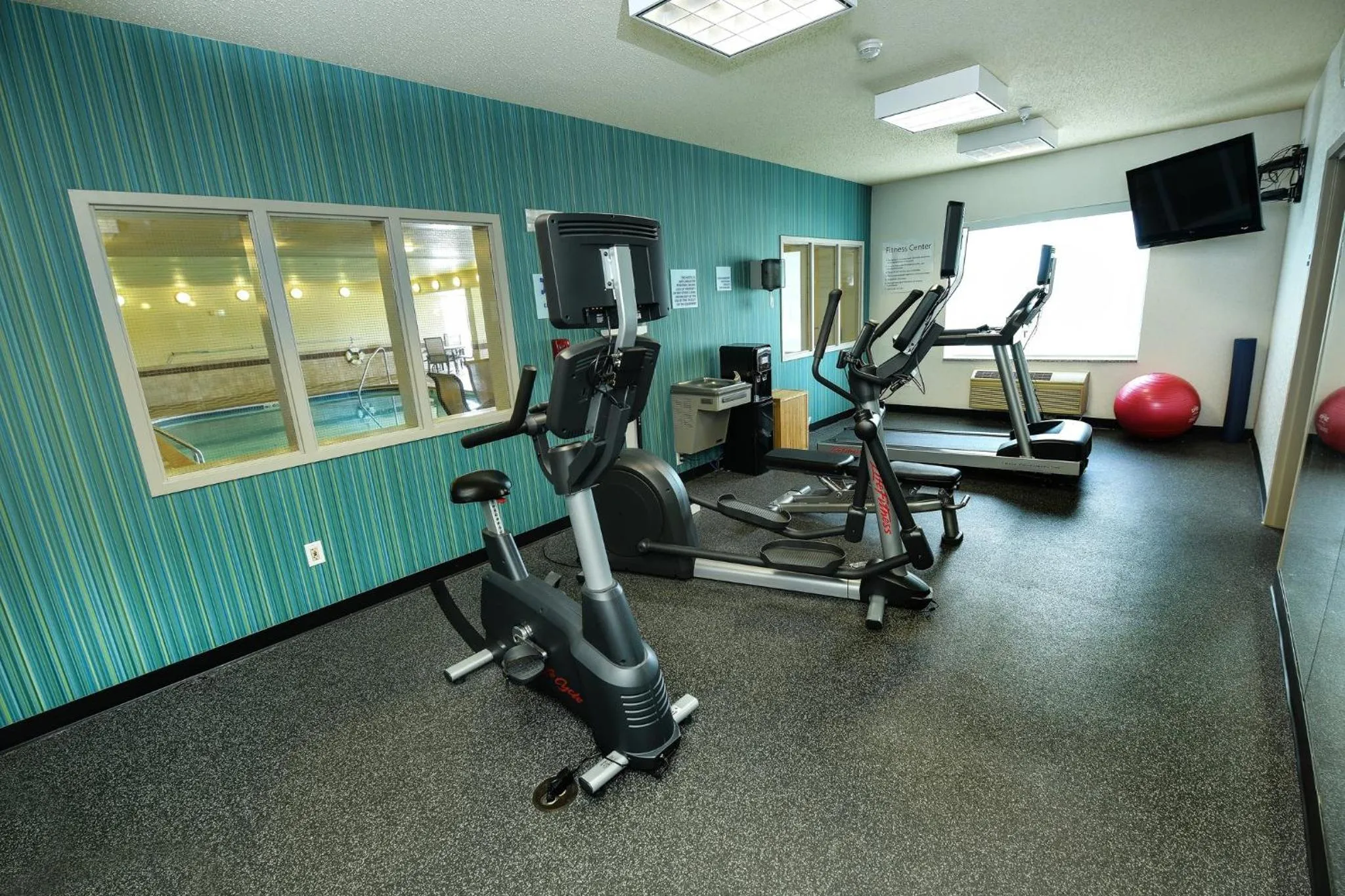 Fitness centre/facilities in Holiday Inn Express Hotel & Suites Grand Forks by IHG