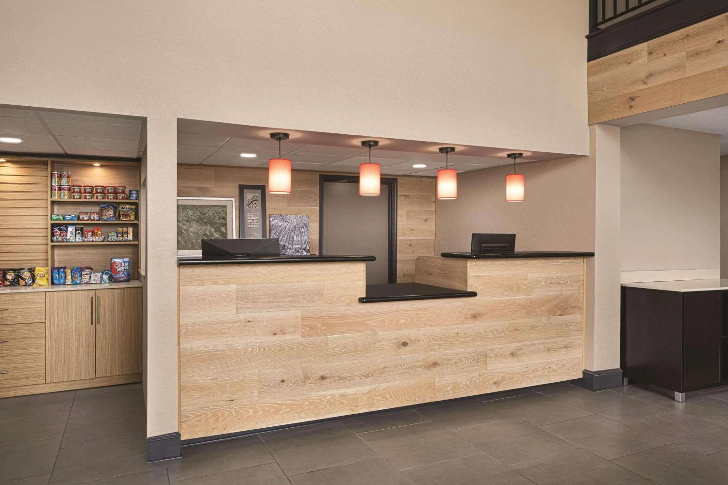 Lobby or reception in Country Inn & Suites by Radisson, Dunn, NC