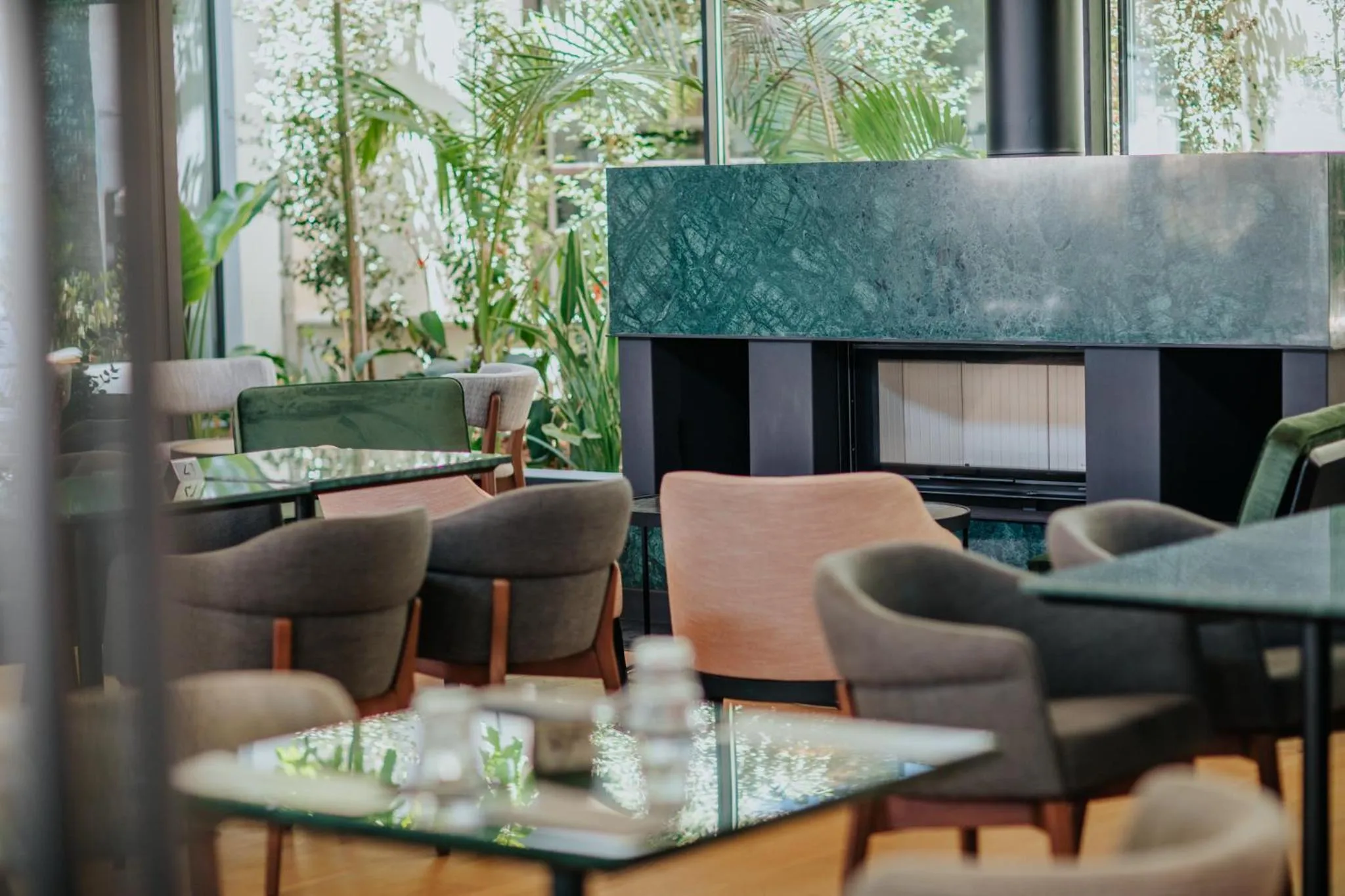 Restaurant/places to eat in Napa Plaza Hotel (Adults Only)