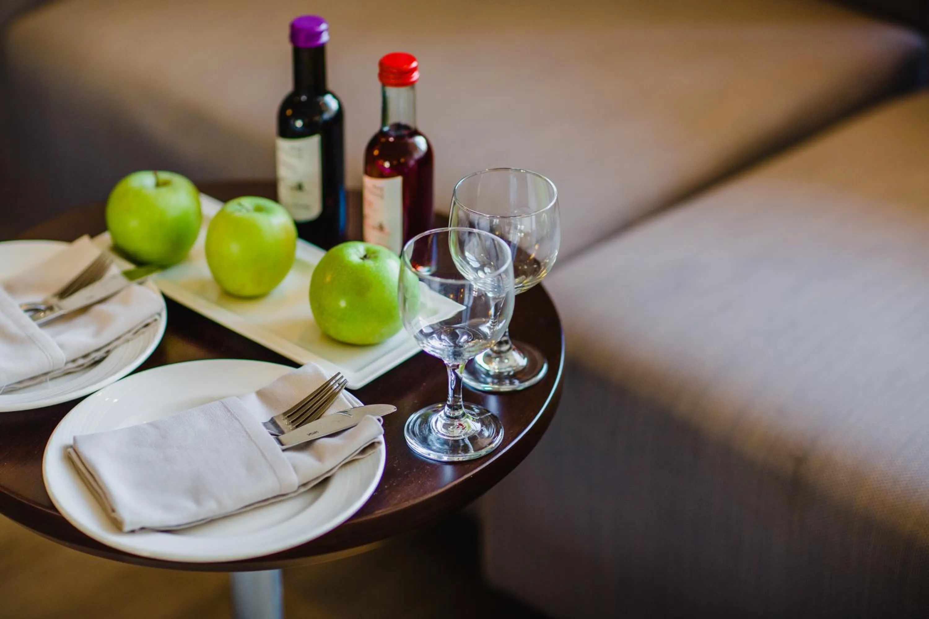 Seating area in Napa Plaza Hotel (Adults Only)