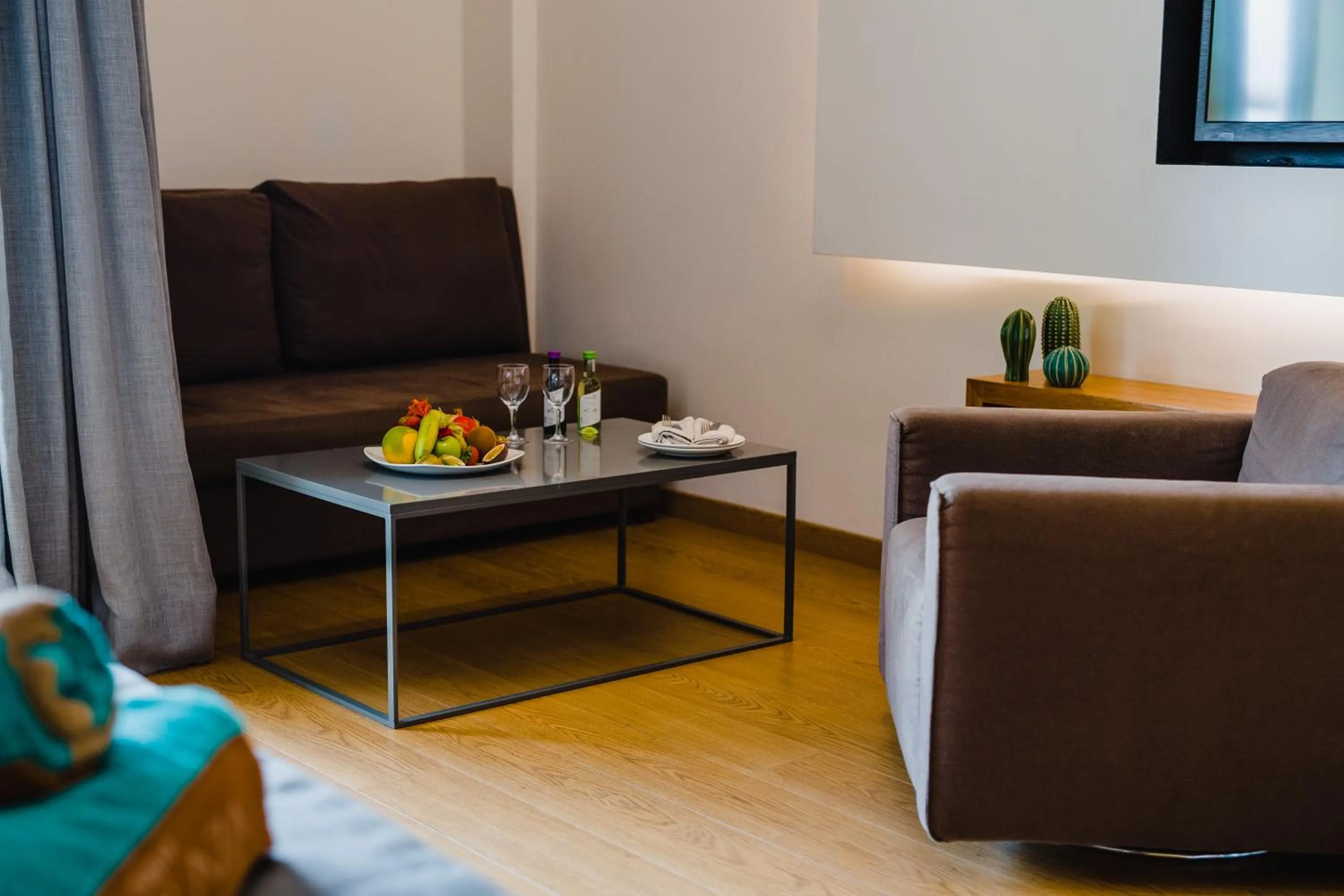 Seating area in Napa Plaza Hotel (Adults Only)