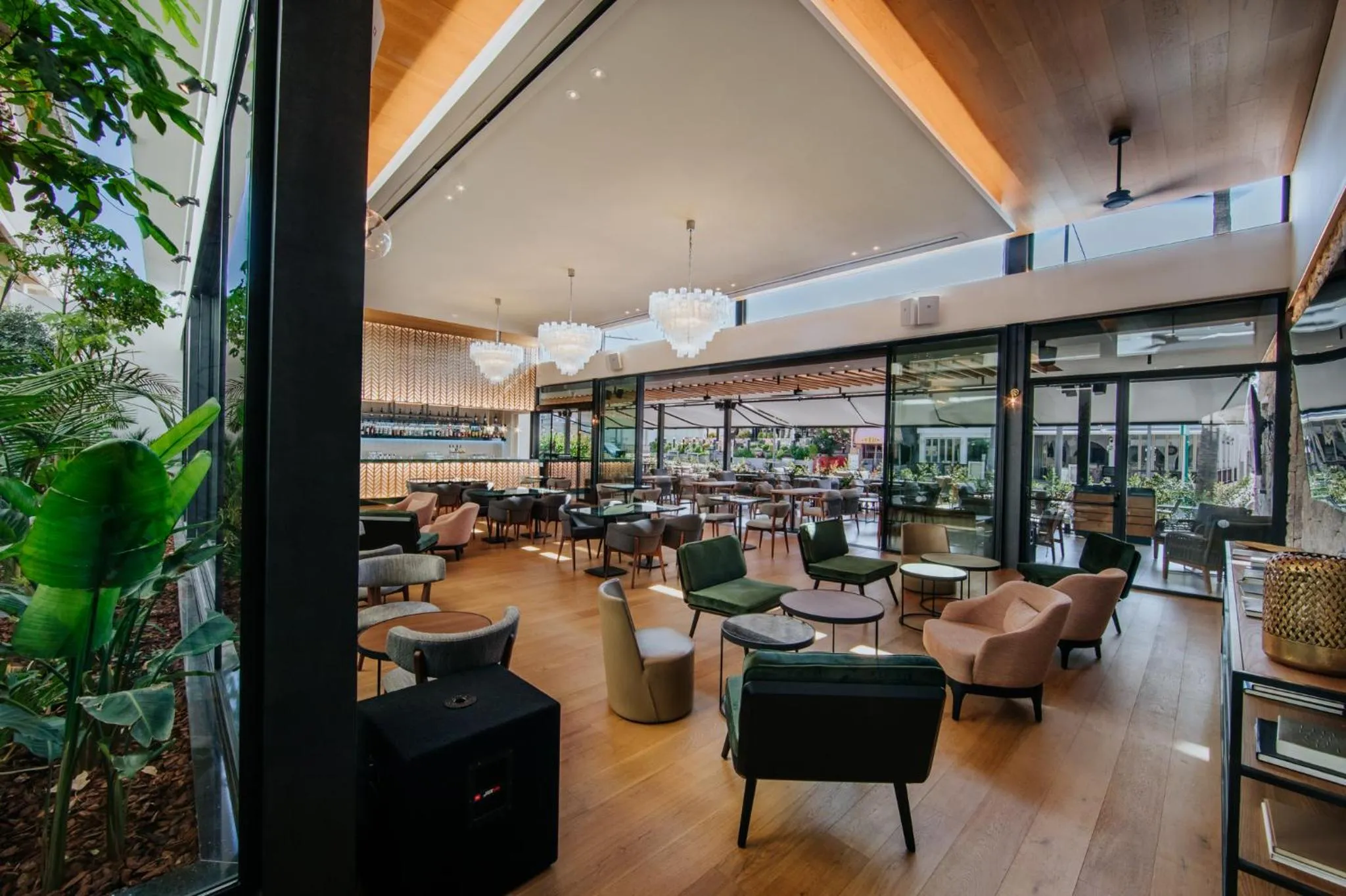 Restaurant/places to eat in Napa Plaza Hotel (Adults Only)