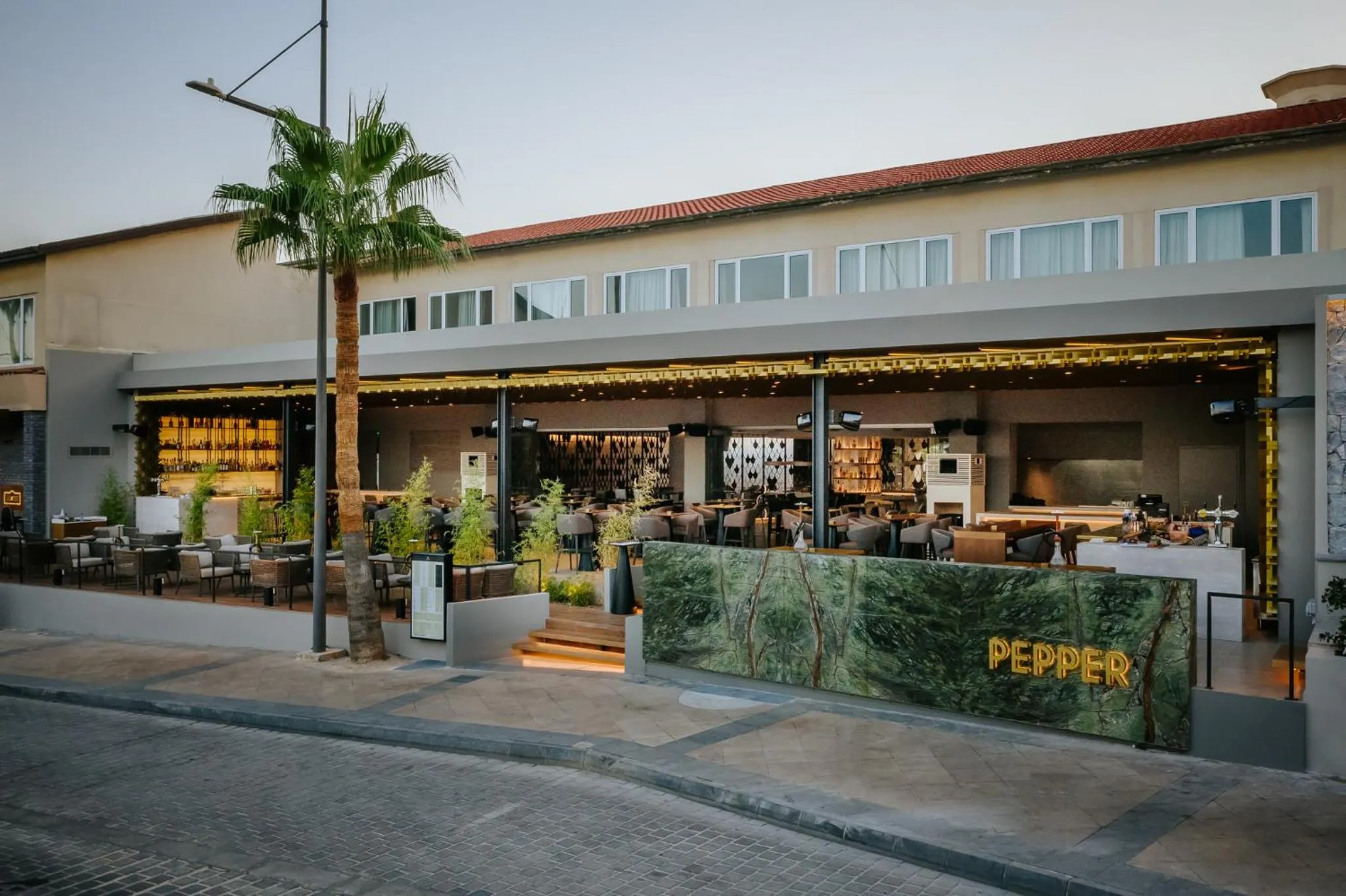 Restaurant/places to eat in Napa Plaza Hotel (Adults Only)