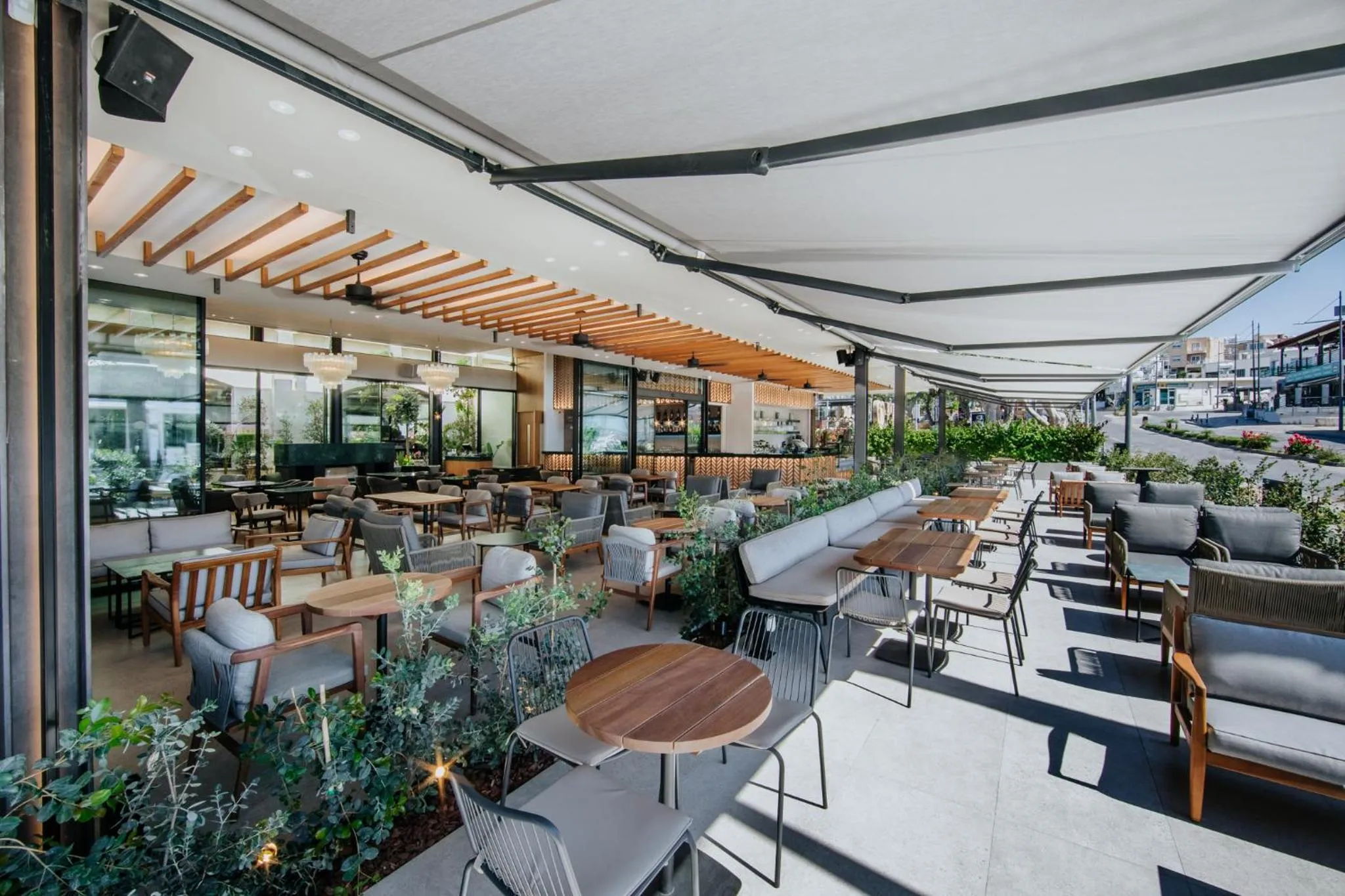 Restaurant/places to eat in Napa Plaza Hotel (Adults Only)