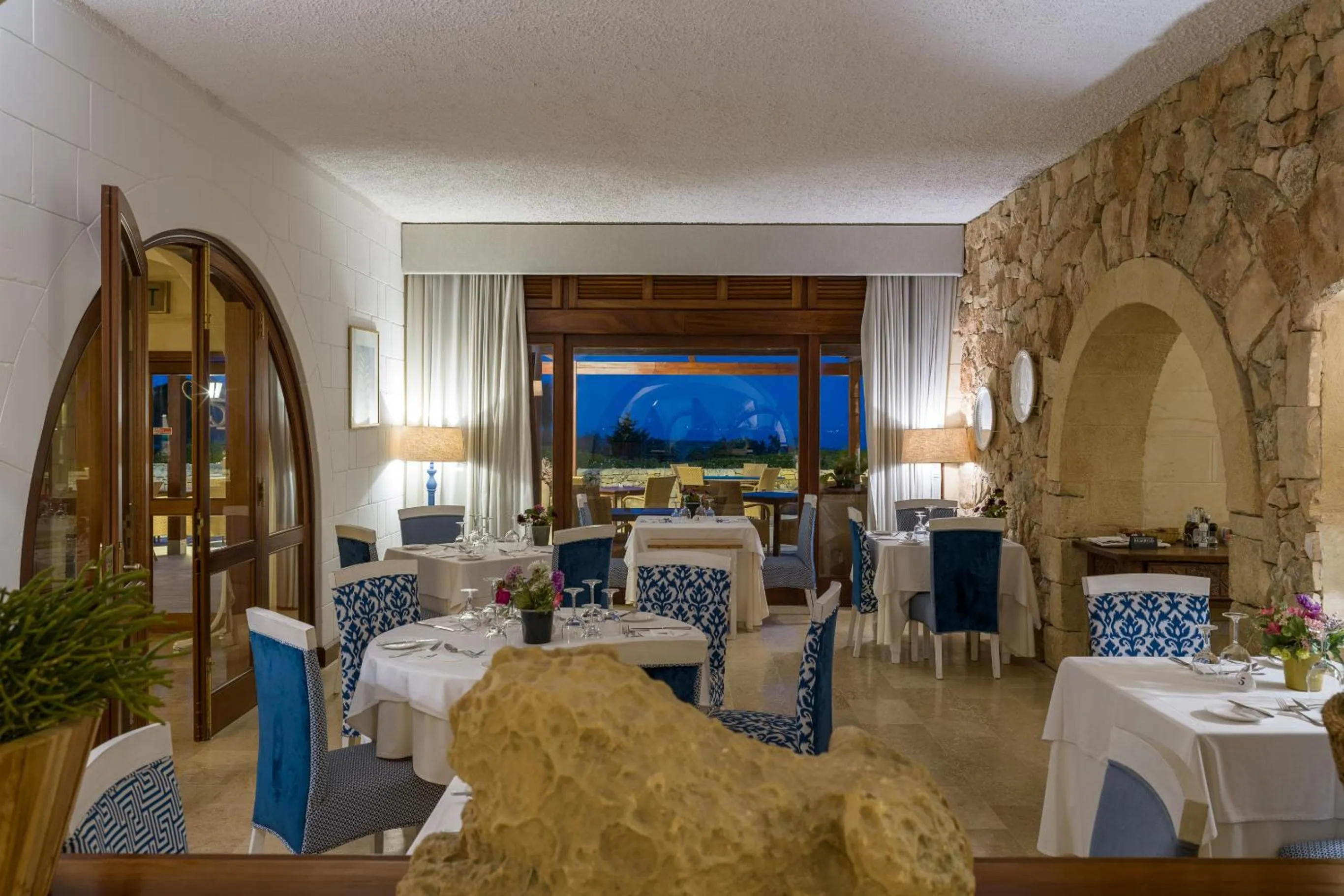Restaurant/places to eat in Hotel Ta' Cenc & Spa
