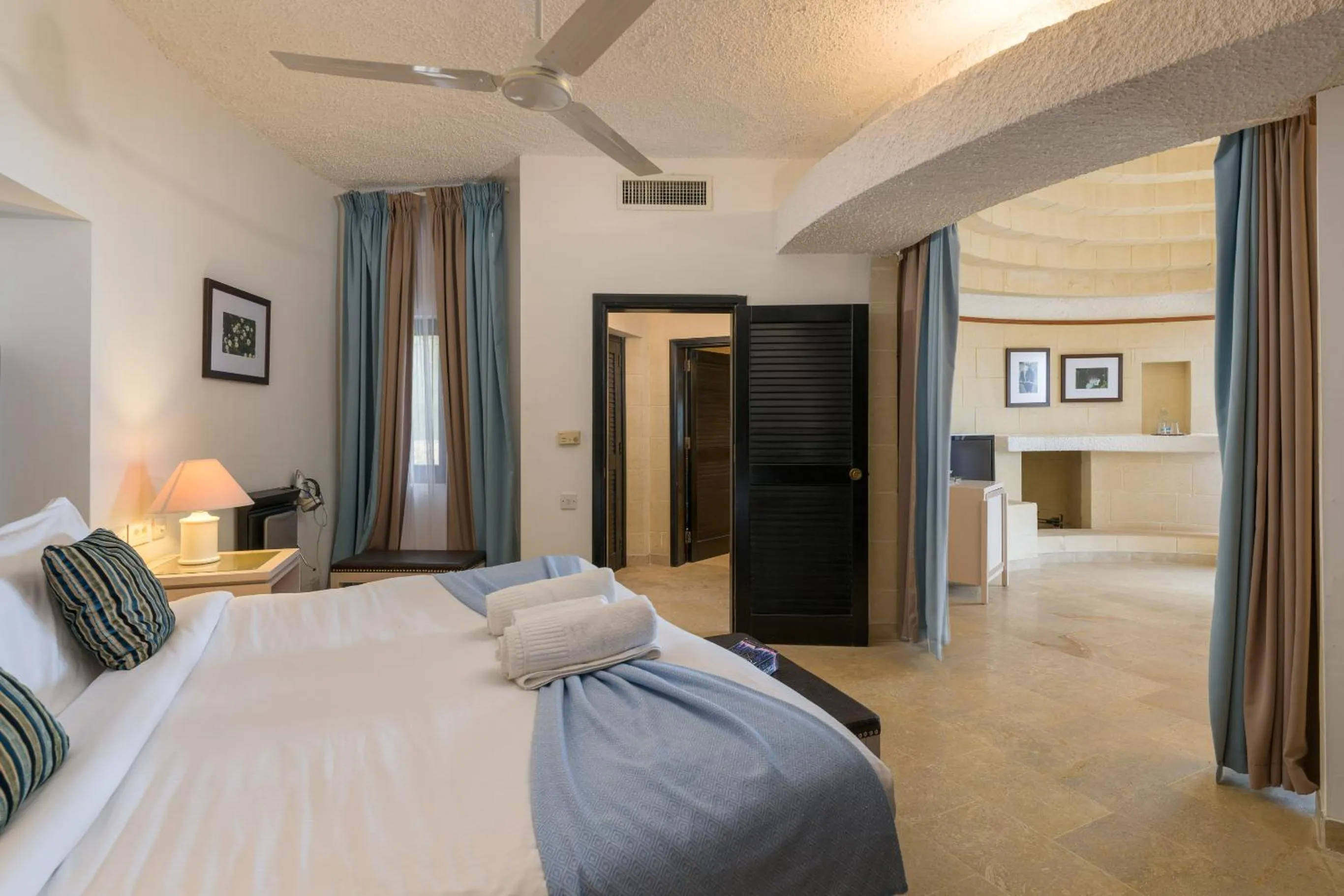 Bed in Hotel Ta' Cenc & Spa