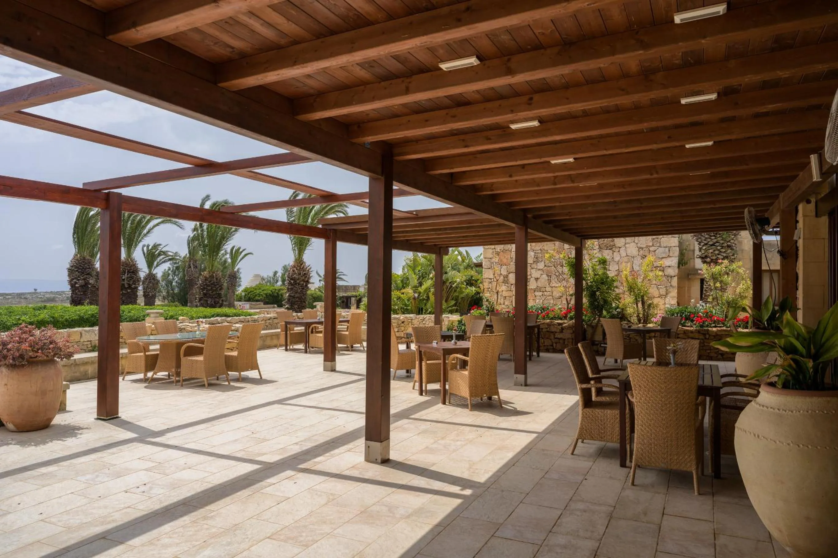 Restaurant/places to eat in Hotel Ta' Cenc & Spa