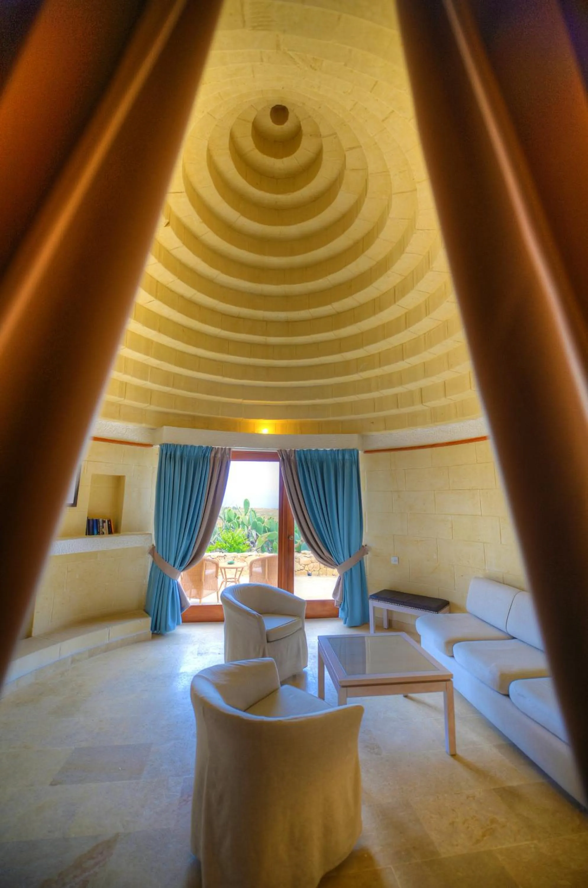 Living room, Bed in Hotel Ta' Cenc & Spa