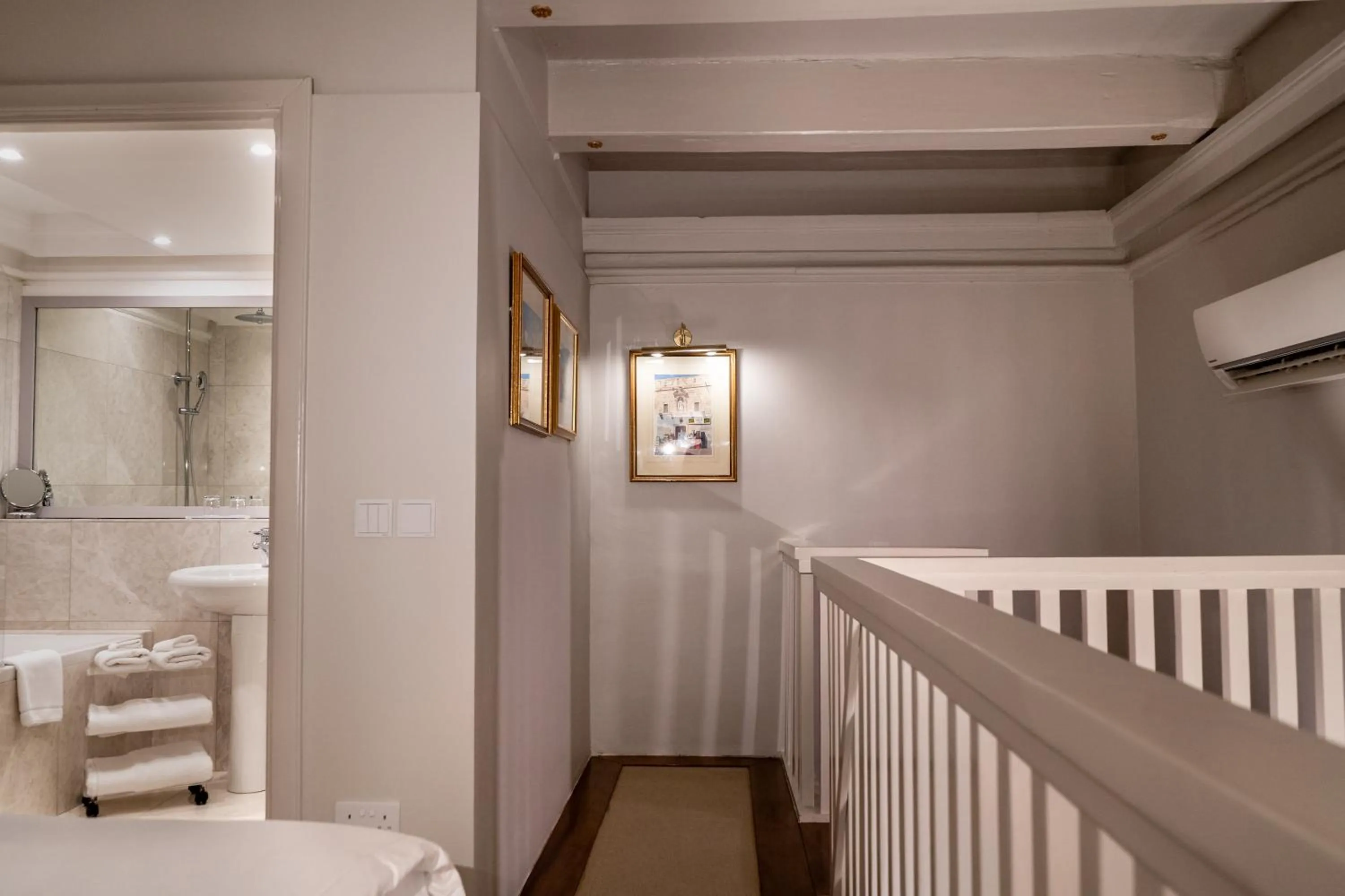 Bathroom in The Xara Palace Relais & Chateaux