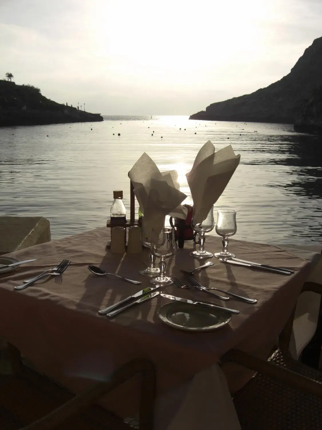 Restaurant/places to eat in St. Patrick's Hotel Restaurant/places to eat in St. Patrick's Hotel