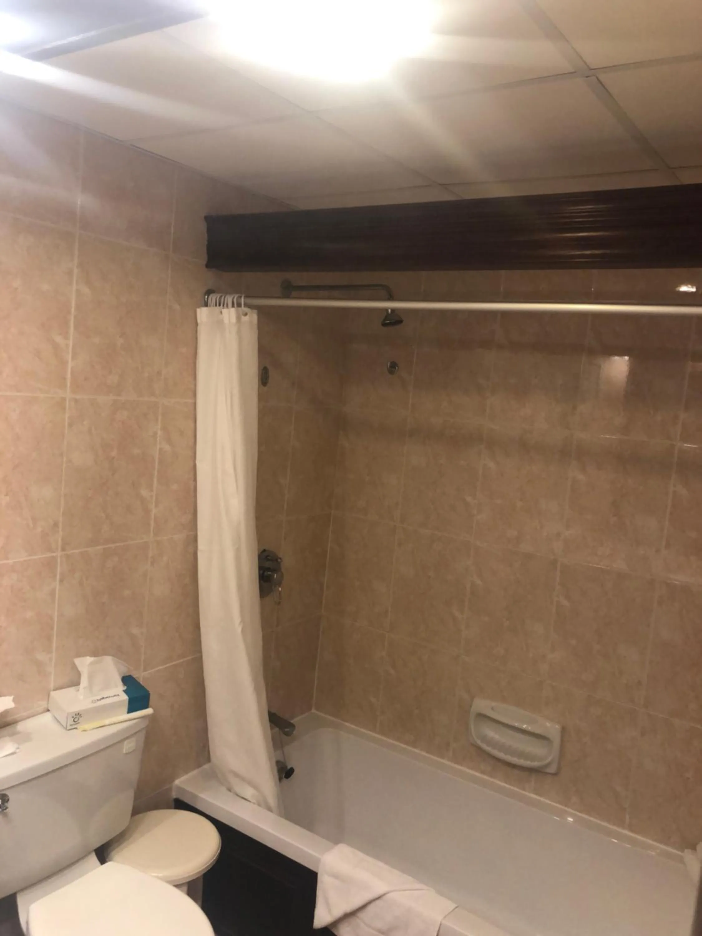 Bathroom in St. Patrick's Hotel