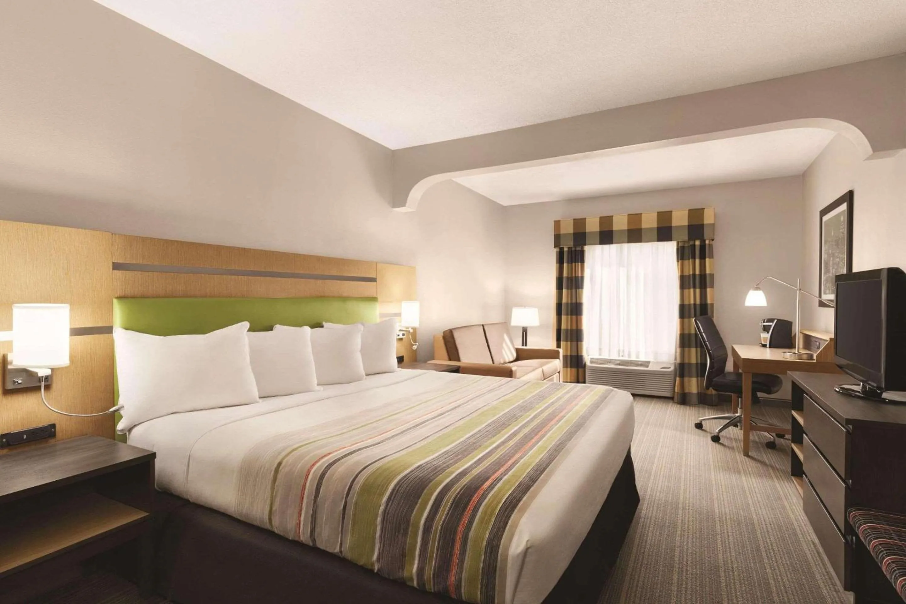Bedroom, Bed in Country Inn & Suites by Radisson, Griffin, GA