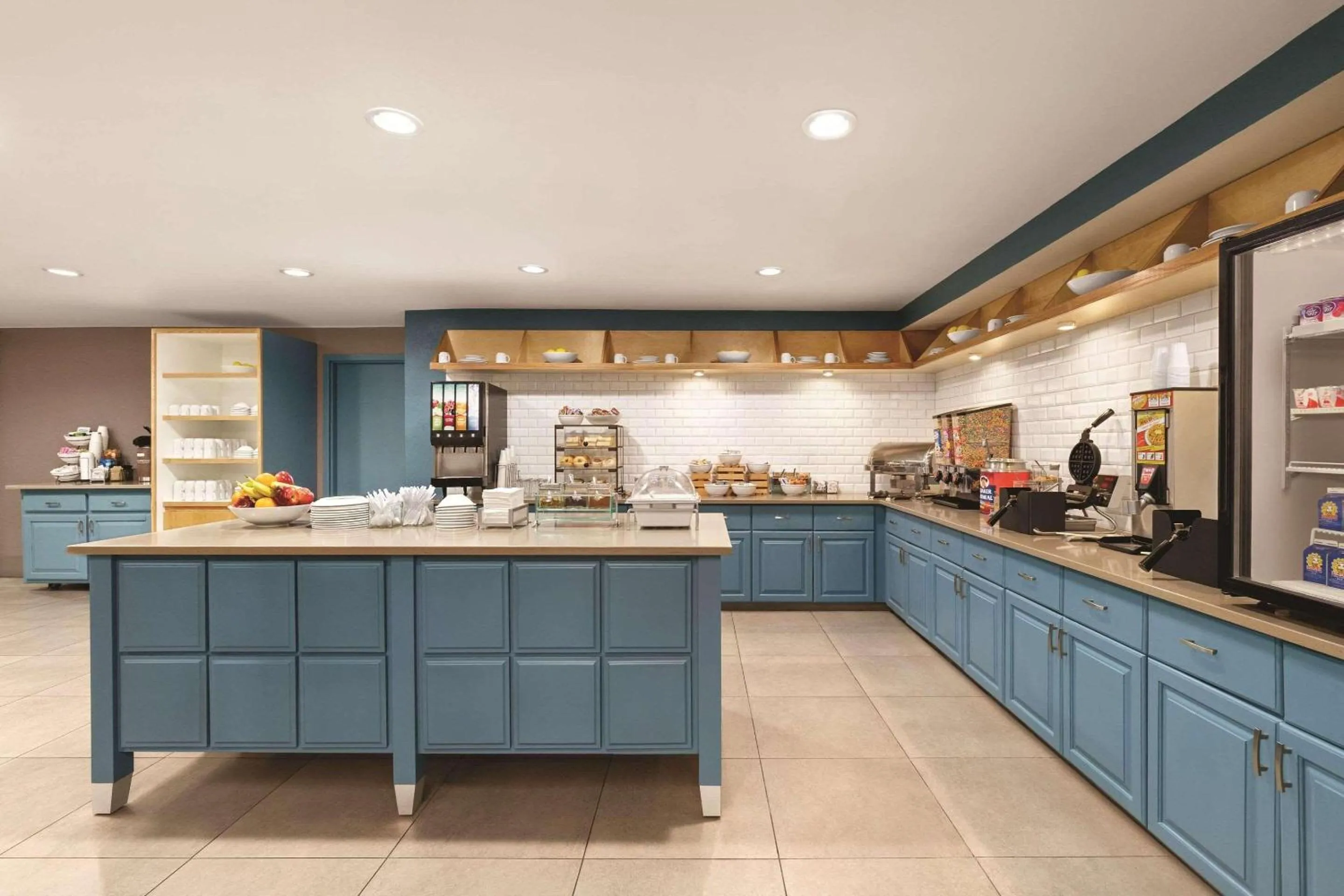 Breakfast in Country Inn & Suites by Radisson, Griffin, GA