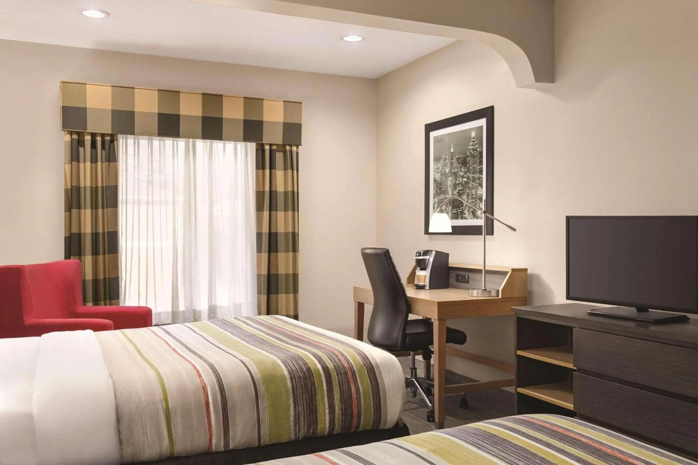 Bedroom, Bed in Country Inn & Suites by Radisson, Griffin, GA