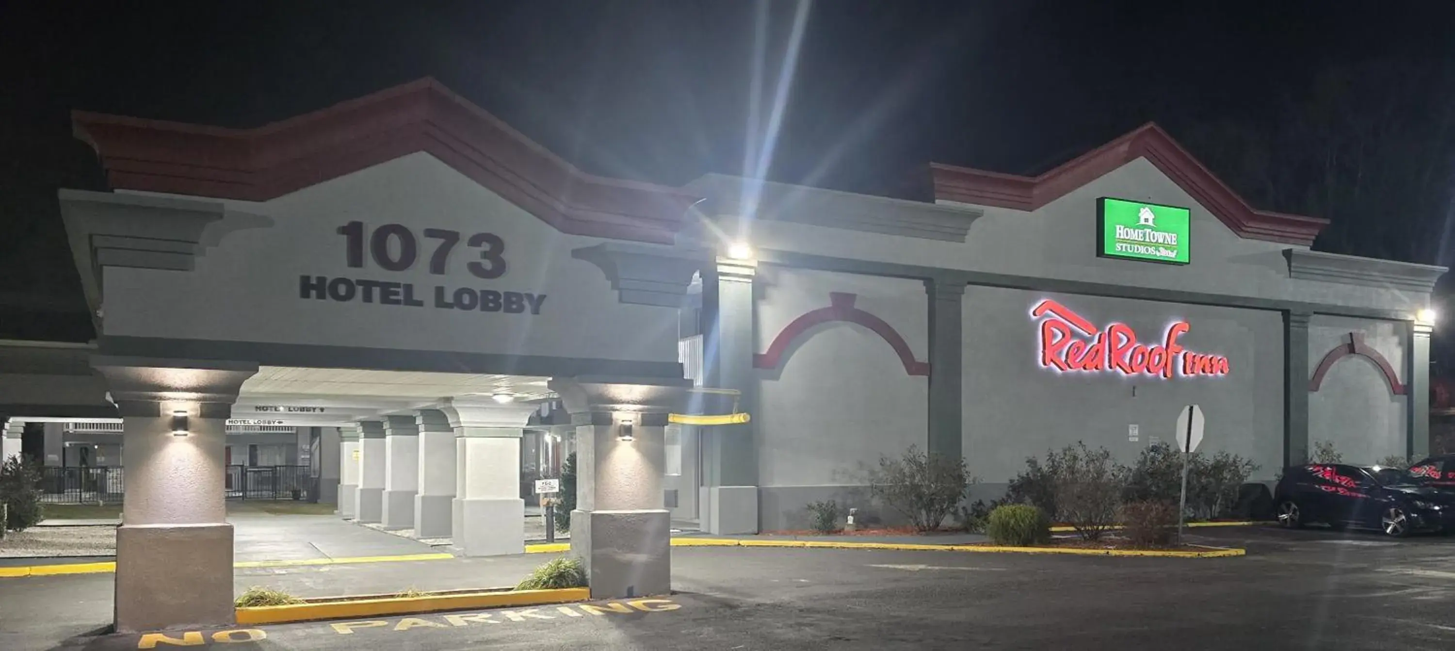 Property building in Red Roof Inn Bordentown - McGuire AFB Property building in Red Roof Inn Bordentown - McGuire AFB