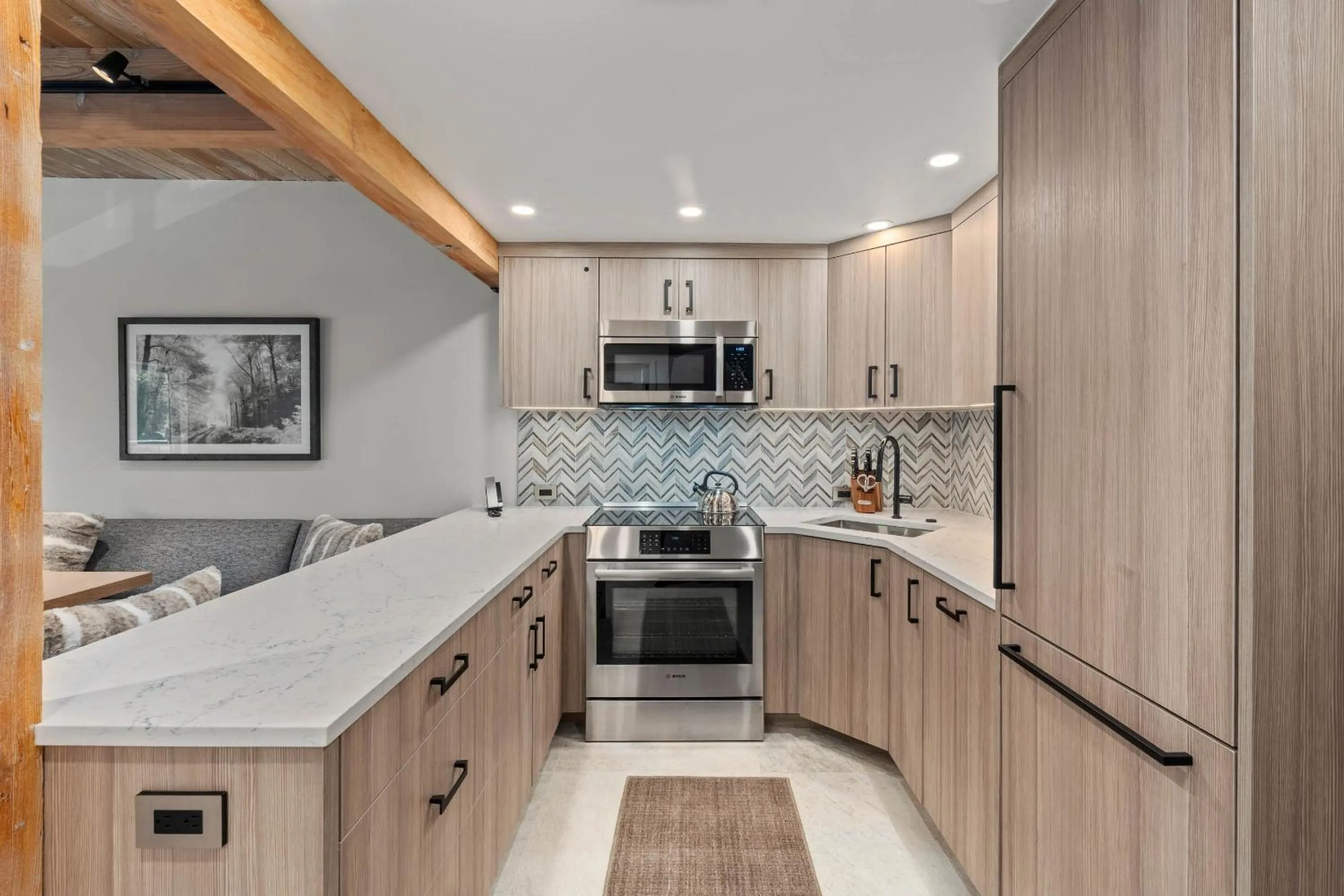kitchen in Aspen Square Condominium Hotel