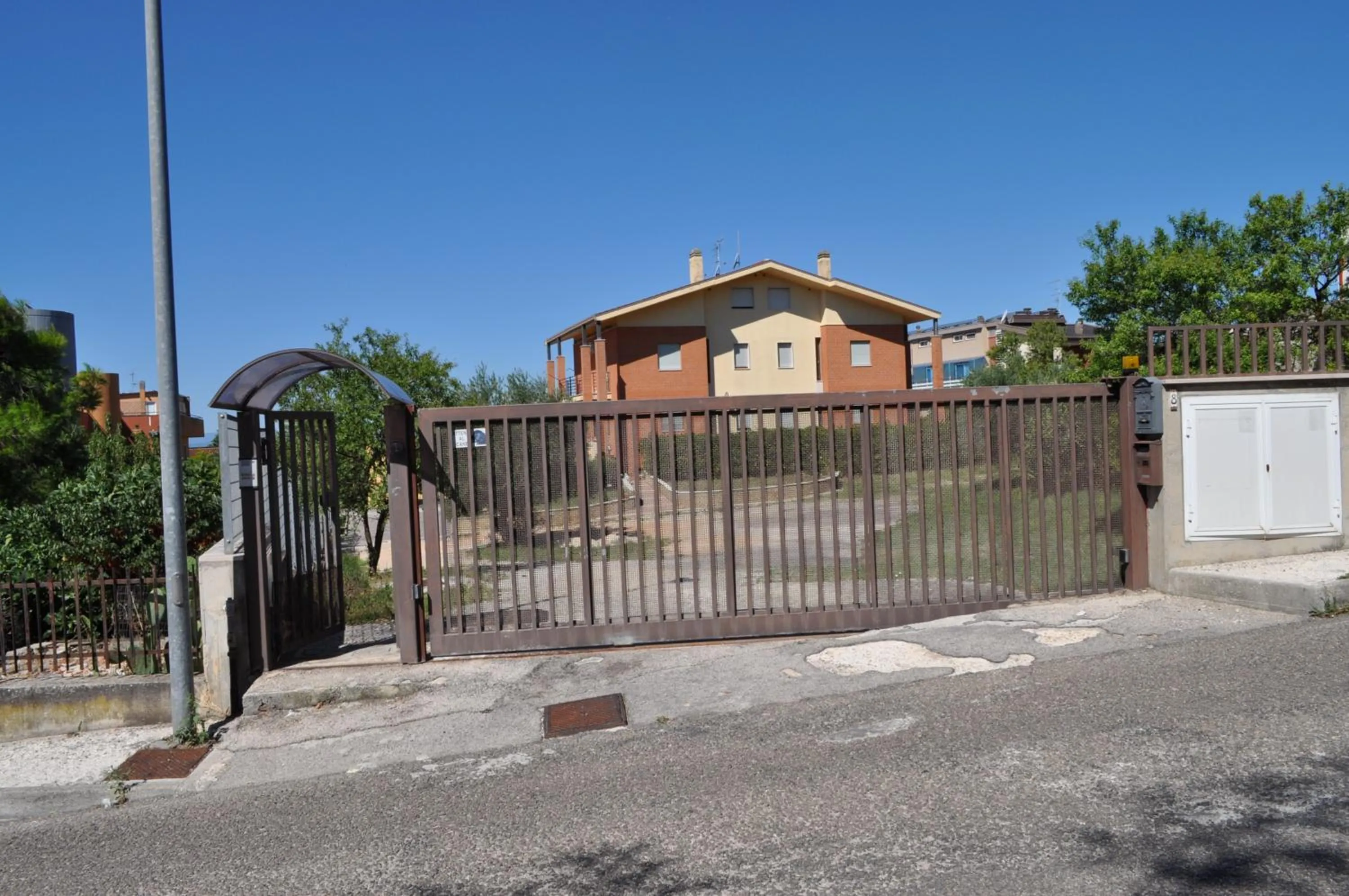 Property building in La Specchia