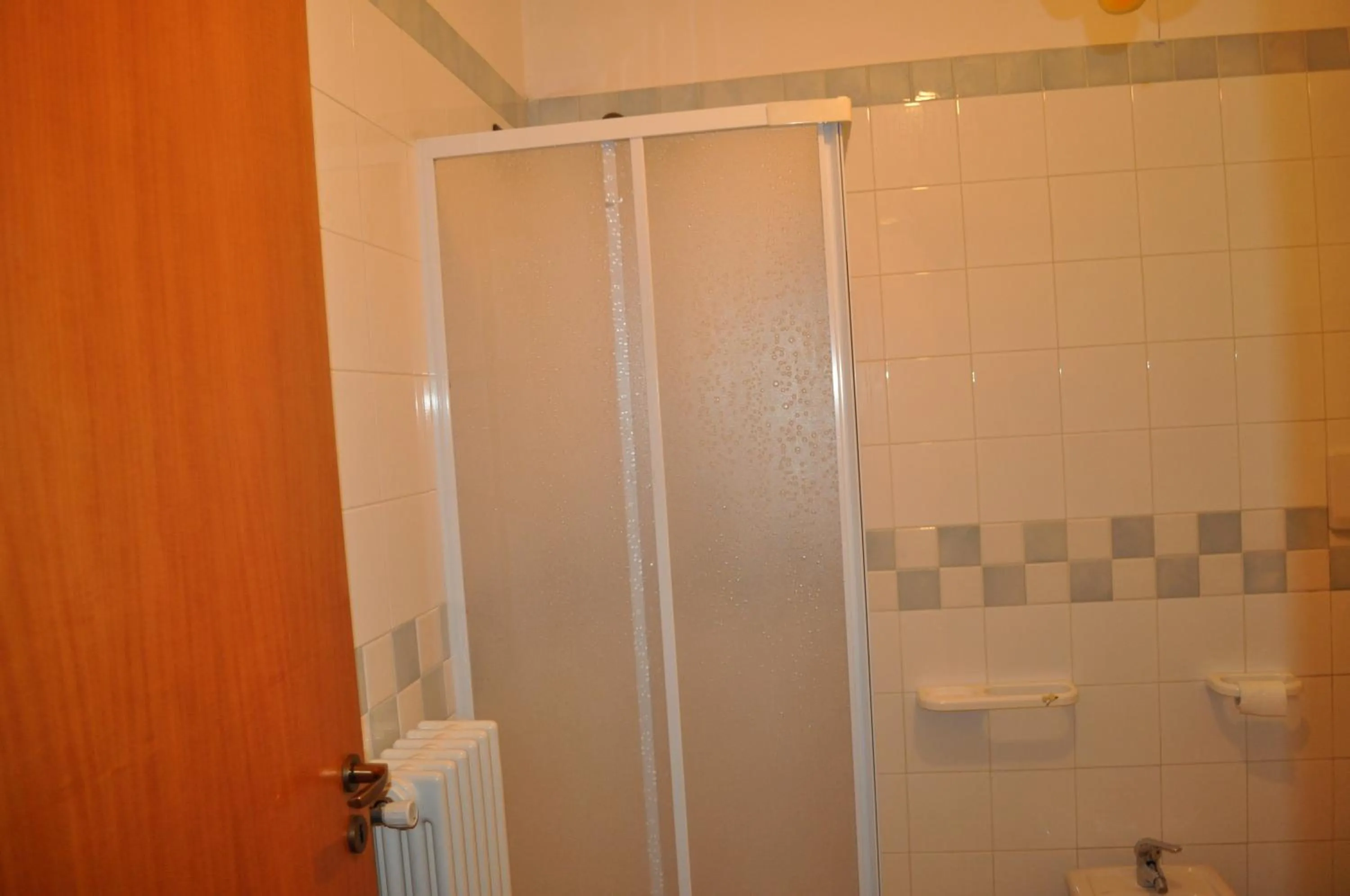 Shower in La Specchia