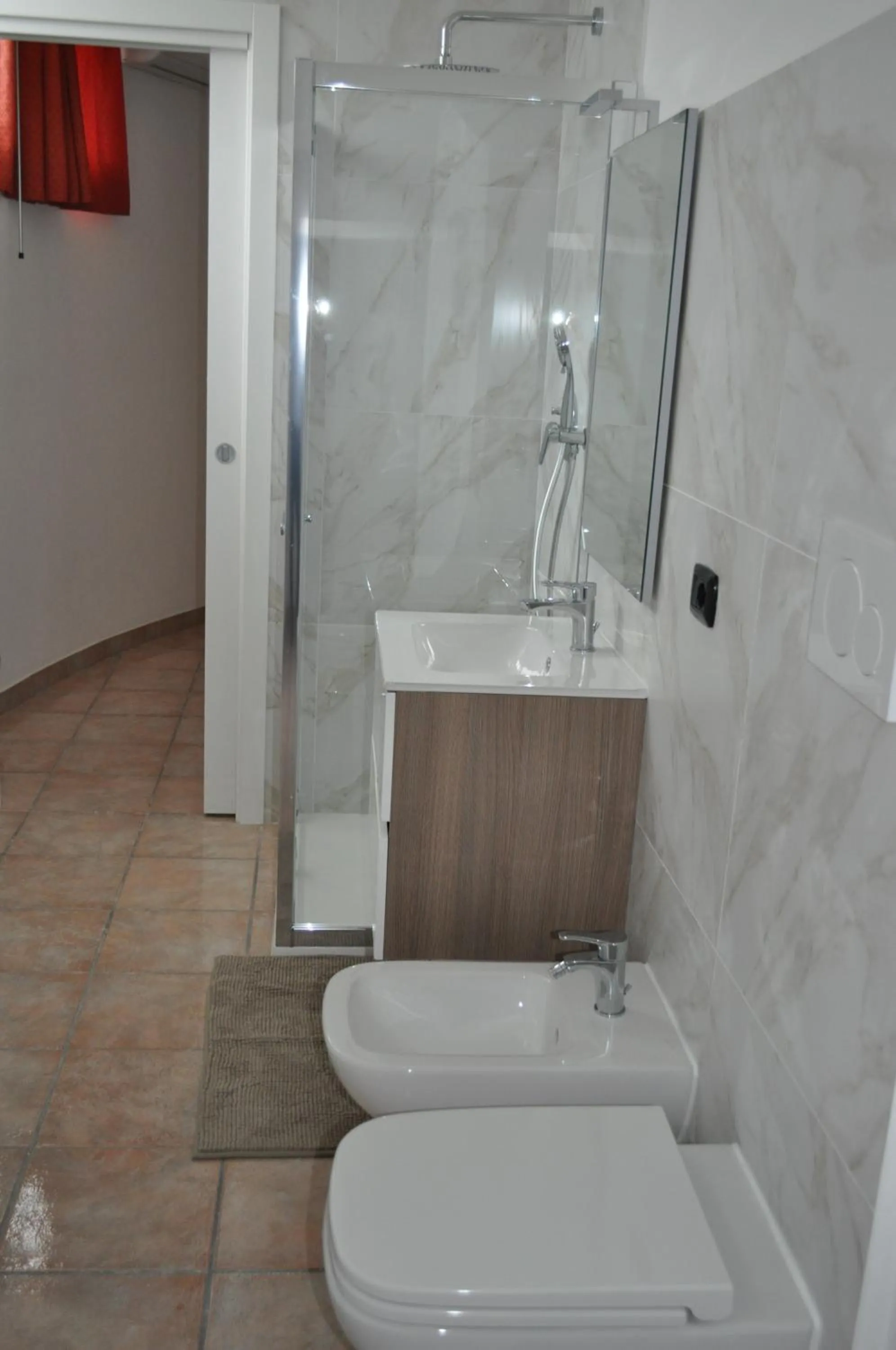 Shower in La Specchia