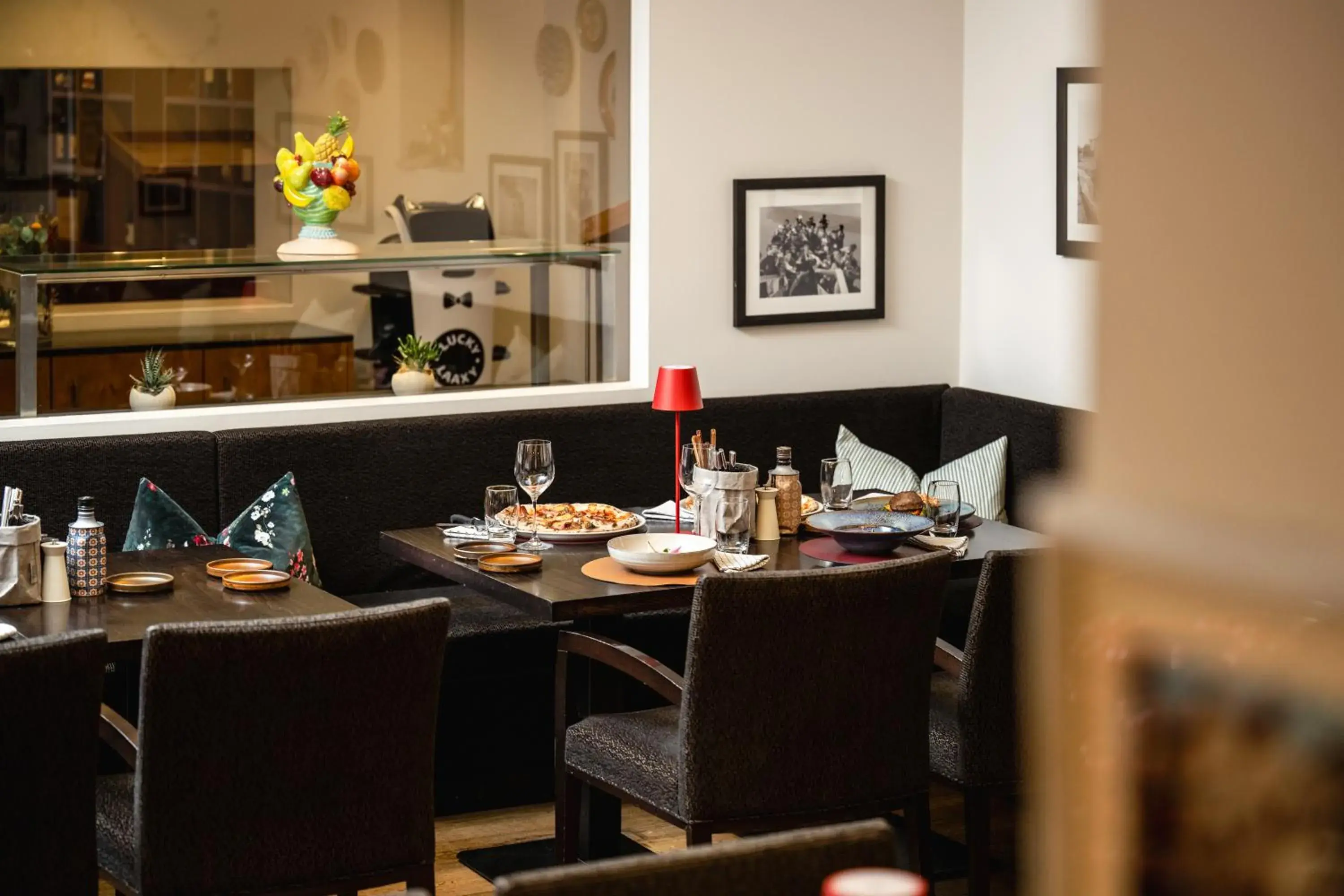 Restaurant/places to eat in rocksresort Restaurant/places to eat in rocksresort