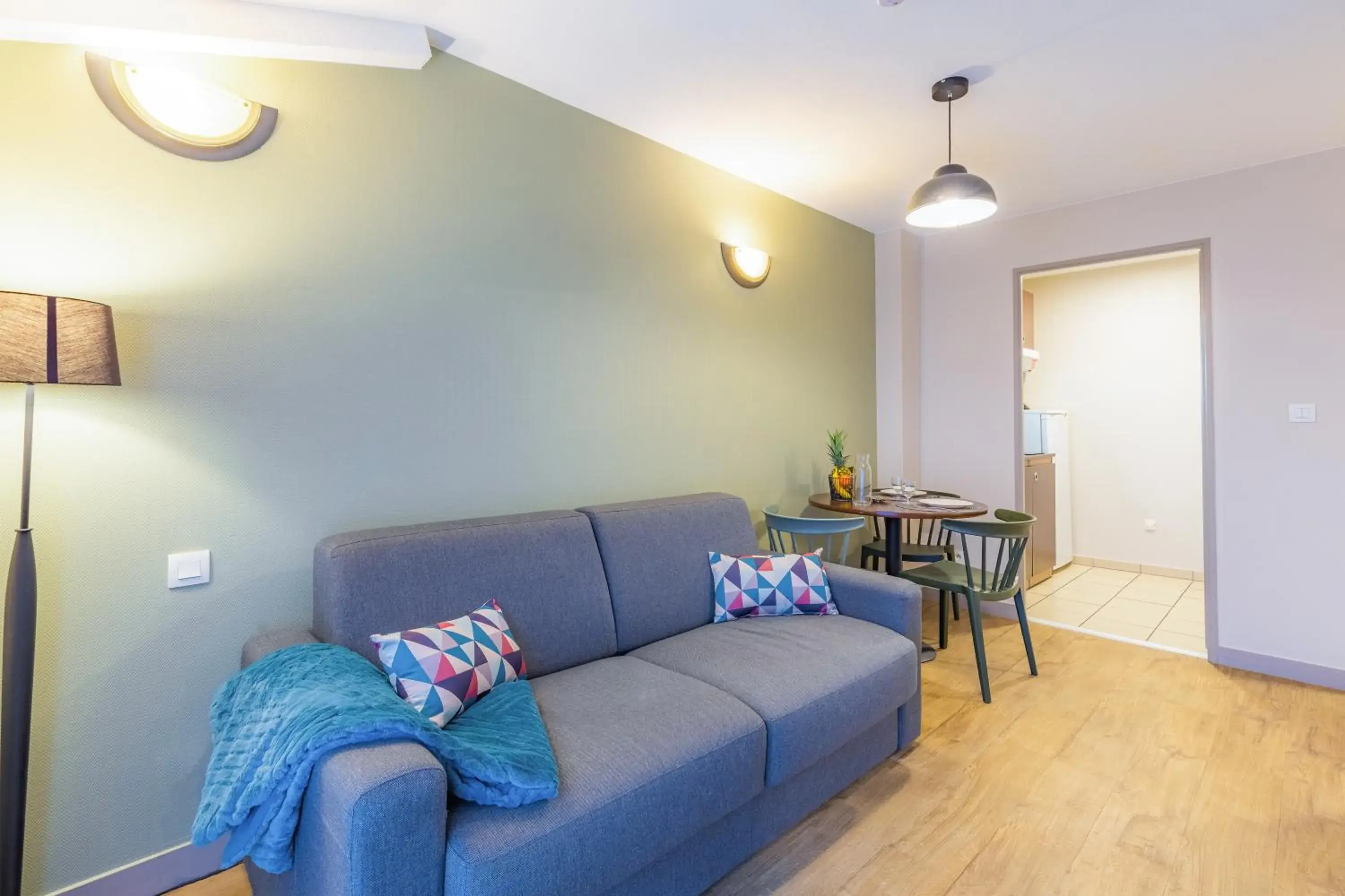 Living room in Appart'City Classic Angoulême Centre Living room in Appart'City Classic Angoulême Centre