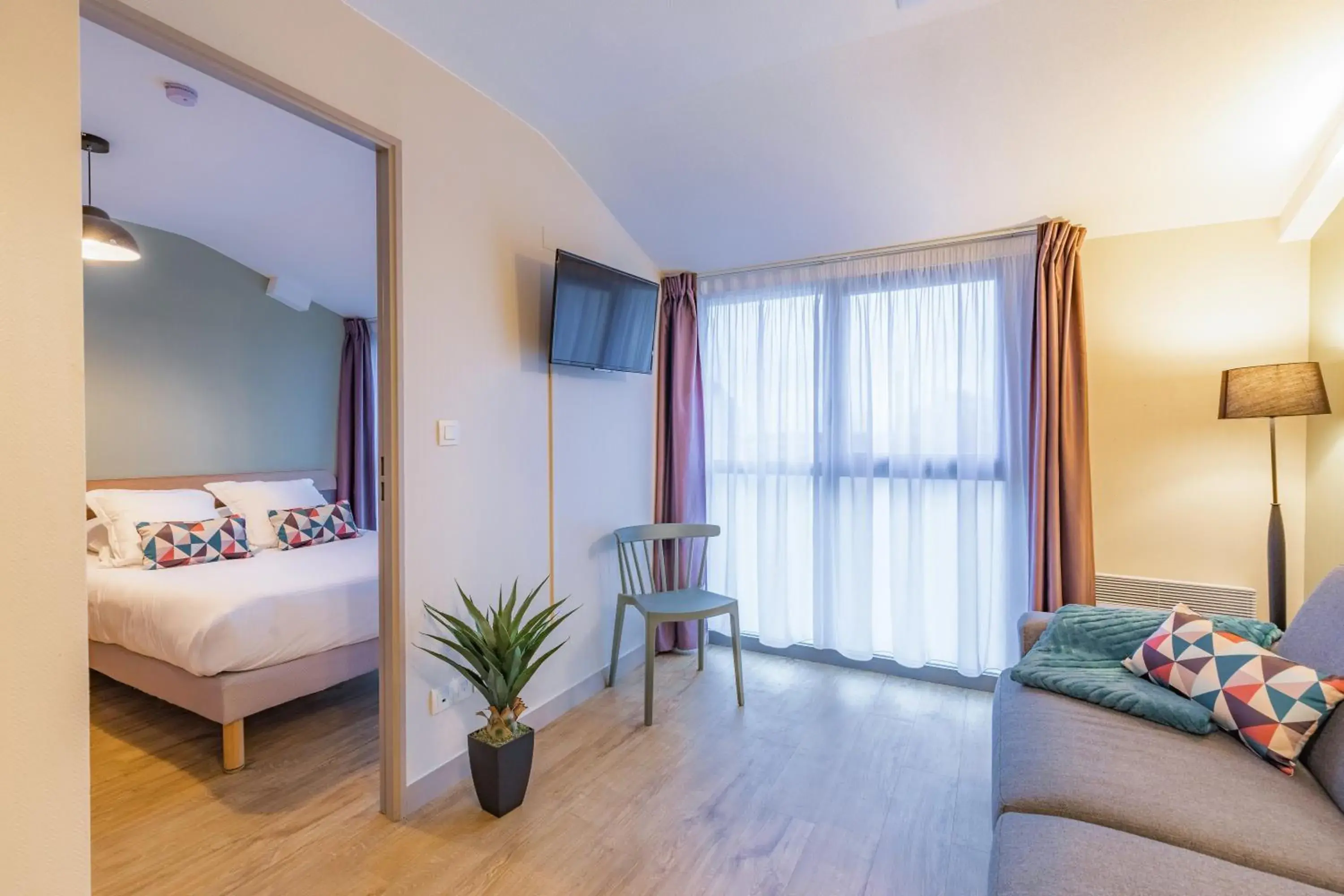 Bed in Appart'City Classic Angoulême Centre Bed in Appart'City Classic Angoulême Centre