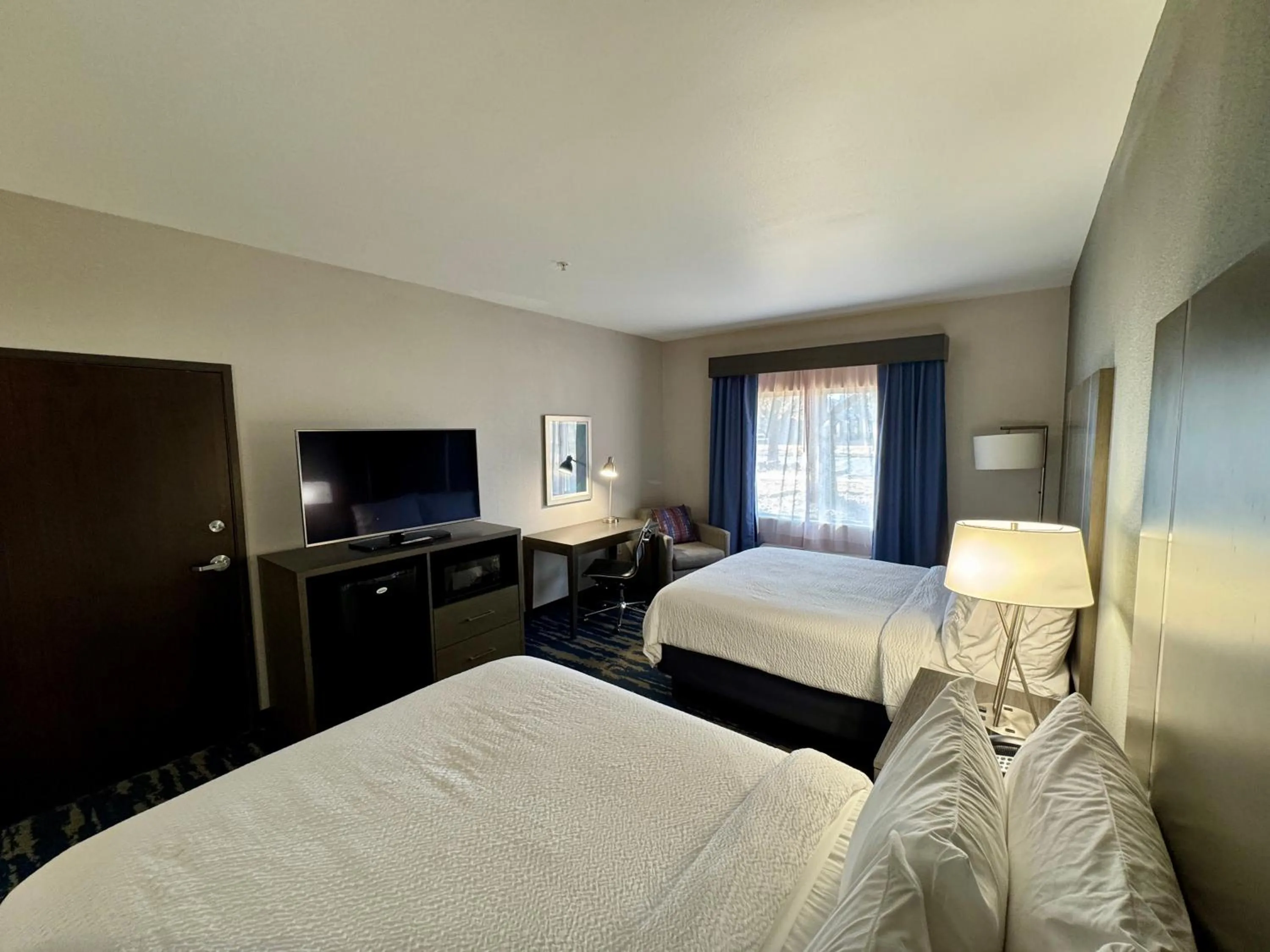 Bedroom, Bed in Garner Hotel Longview South by IHG