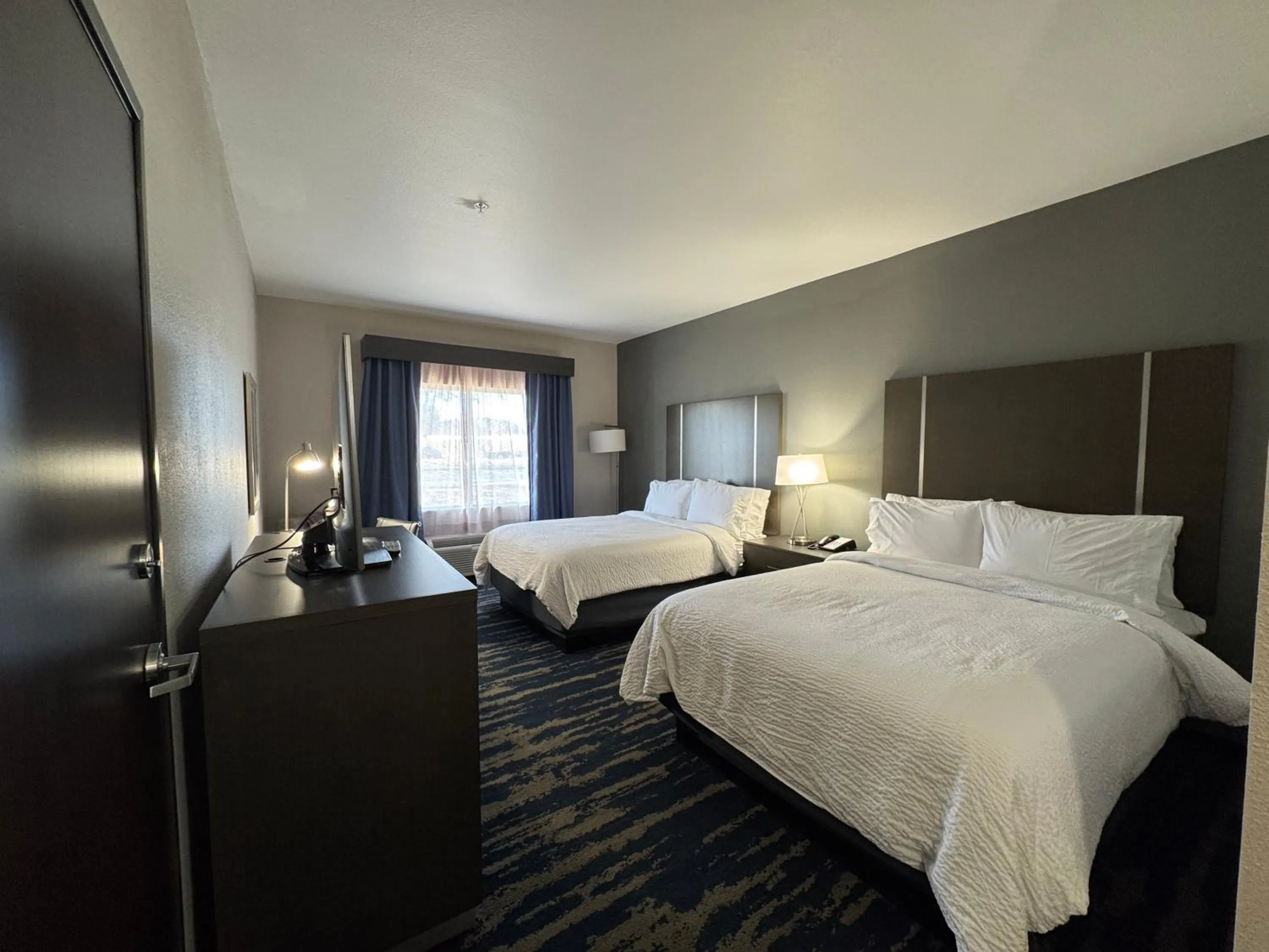 Bedroom, Bed in Garner Hotel Longview South by IHG