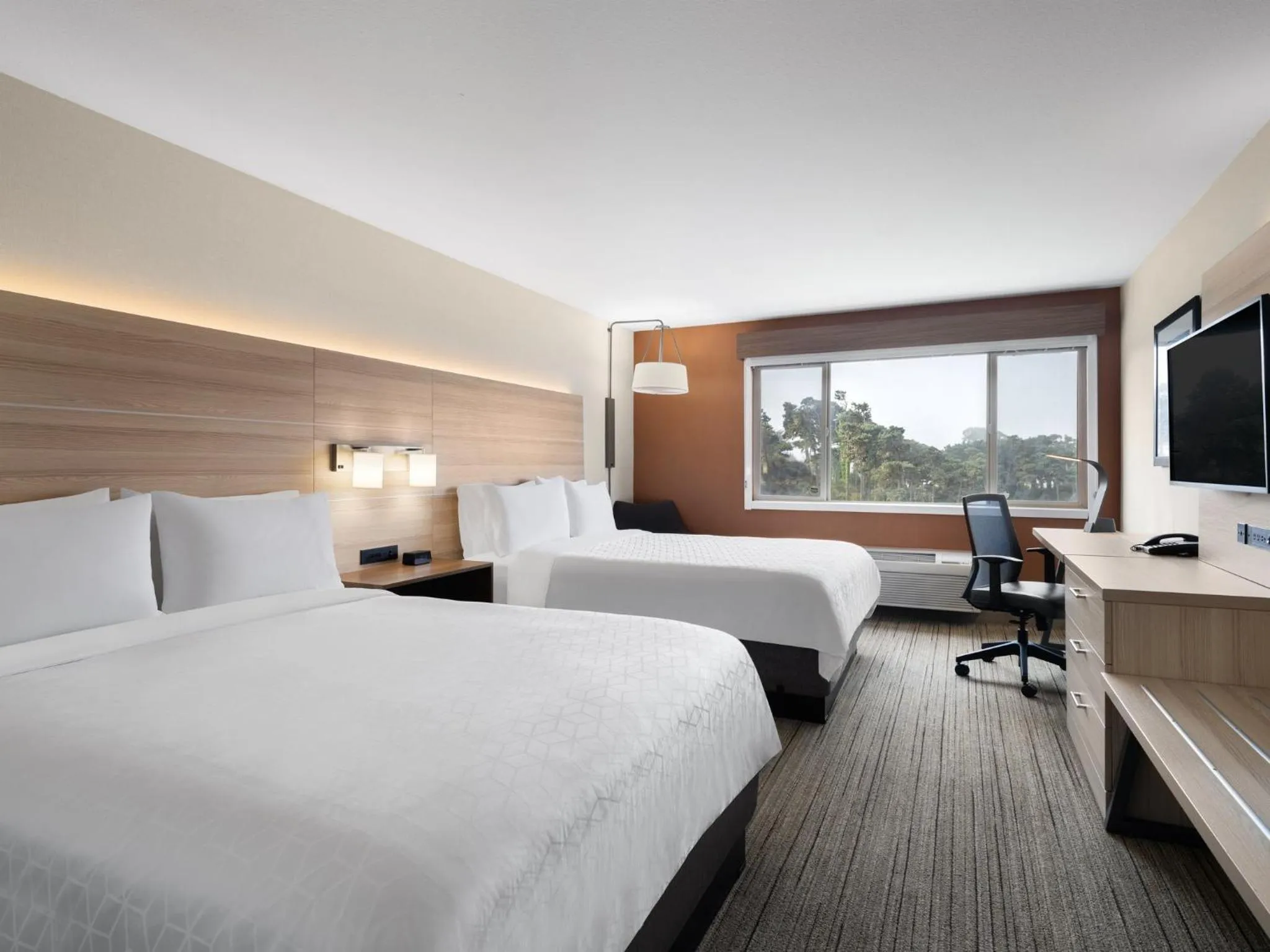 Photo of the whole room, Bed in Holiday Inn Express Fort Bragg by IHG