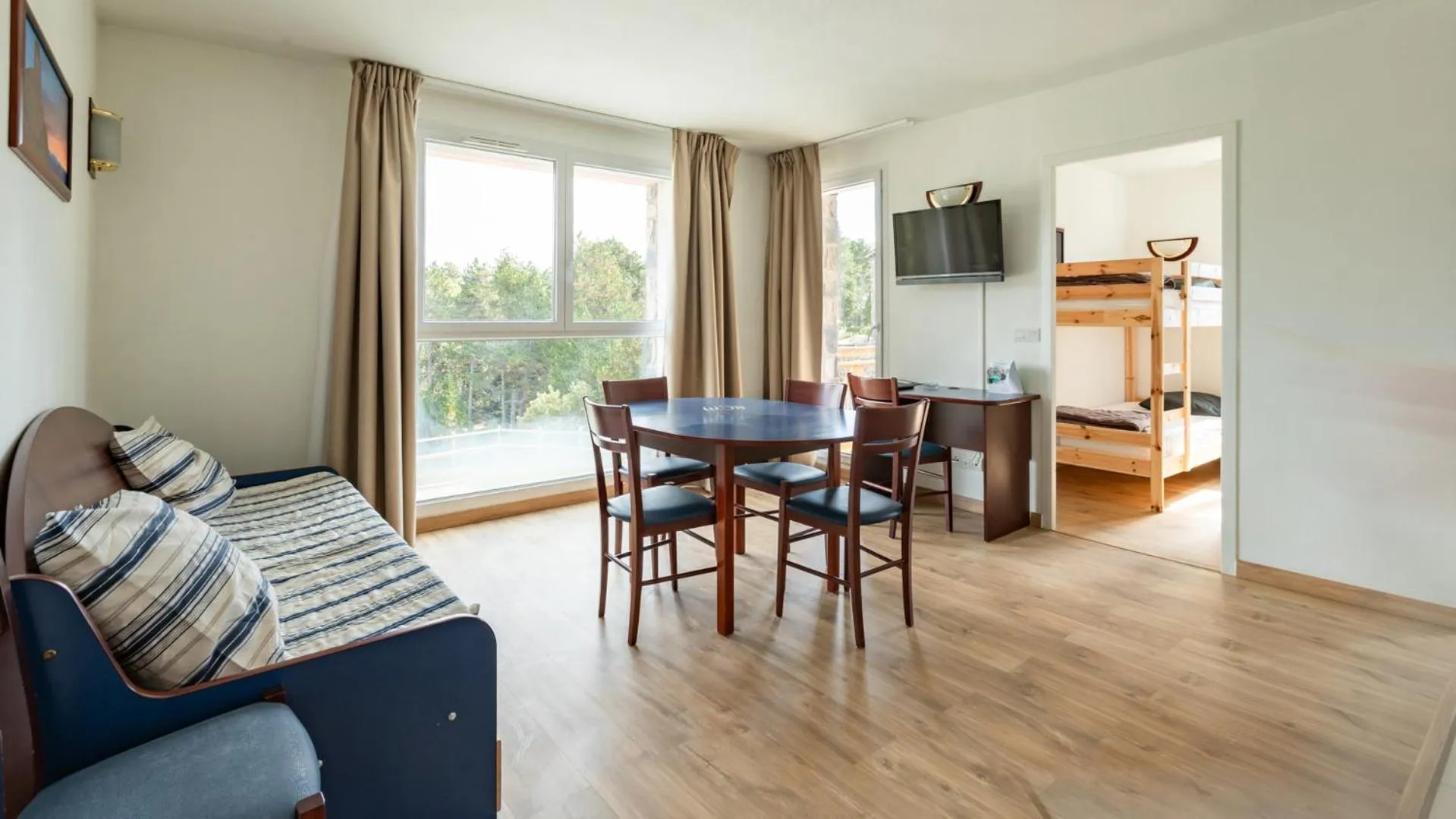 Living room in Vacancéole - Appart'Vacances Pyrénées 2000