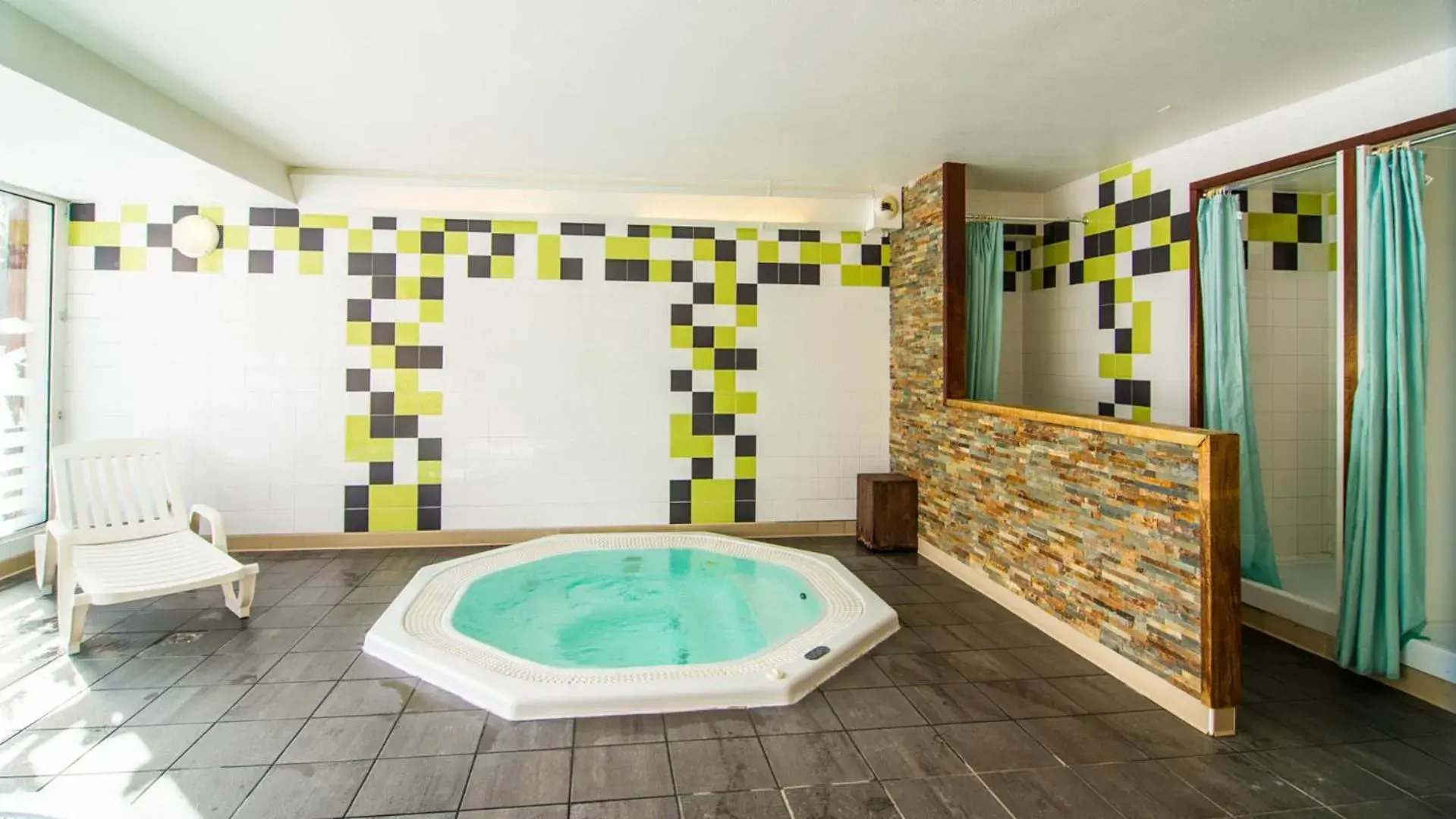 Spa and wellness centre/facilities in Vacancéole - Appart'Vacances Pyrénées 2000 Spa and wellness centre/facilities in Vacancéole - Appart'Vacances Pyrénées 2000