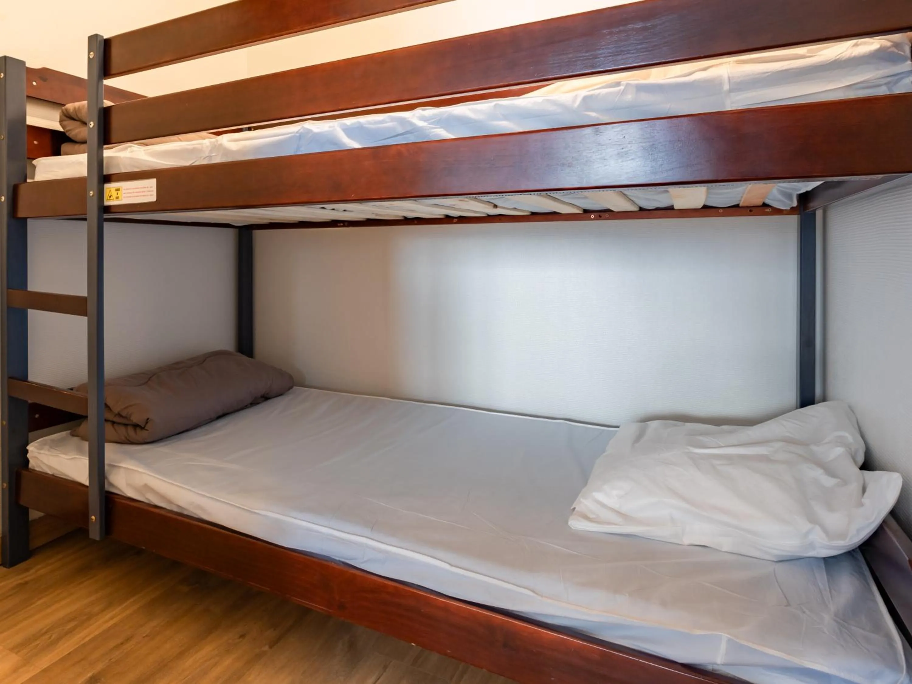 Bedroom, Bed in Vacancéole - Appart'Vacances Pyrénées 2000