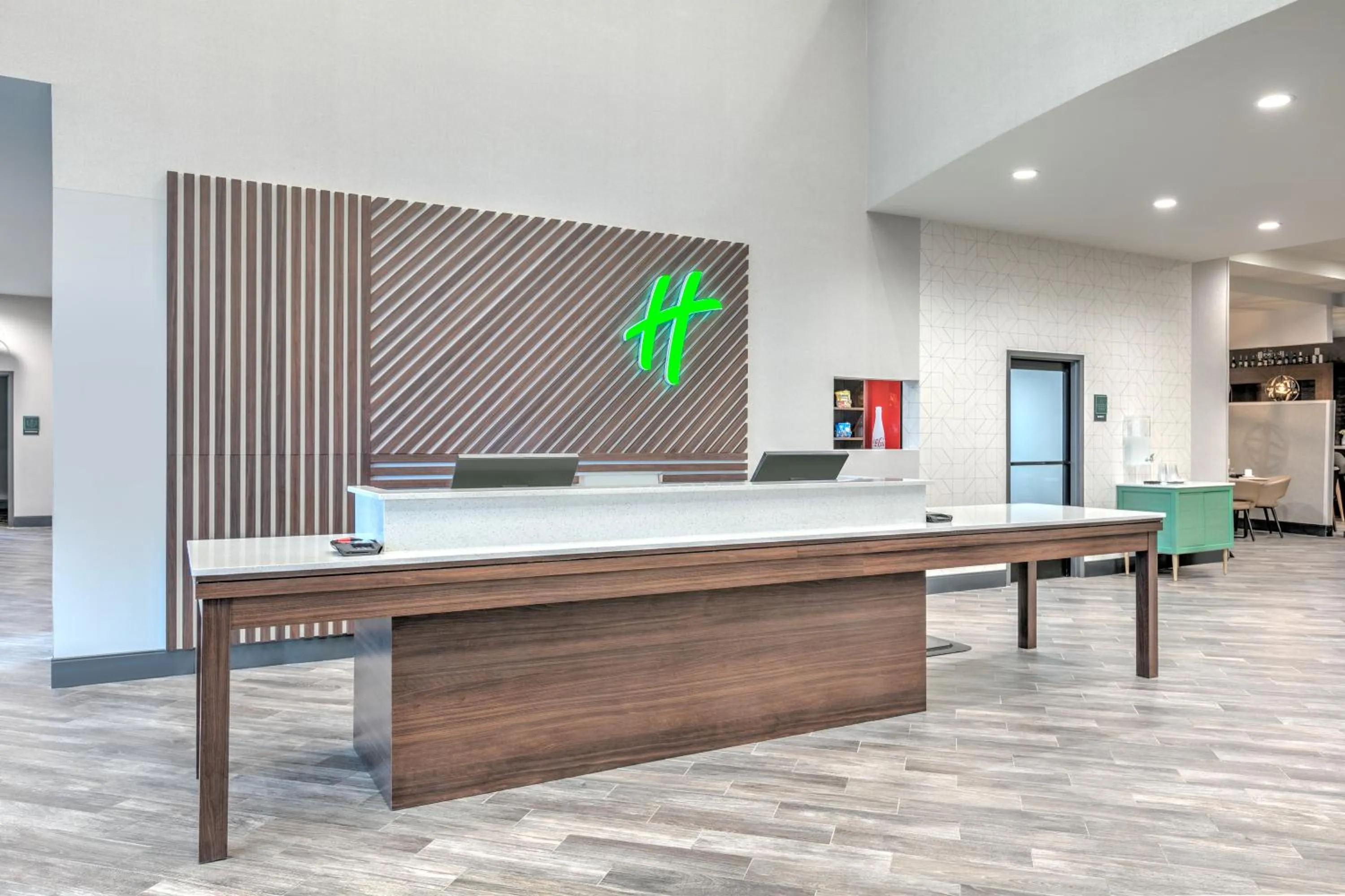 Lobby or reception in Holiday Inn Houma by IHG