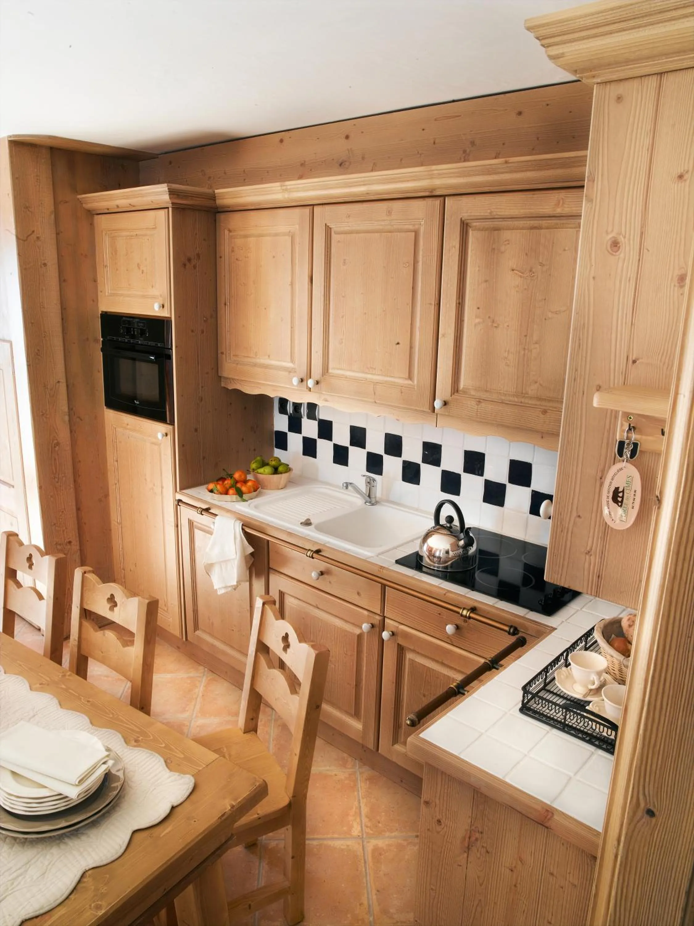 Kitchen or kitchenette in CGH Résidences & Spas Le Coeur d'Or