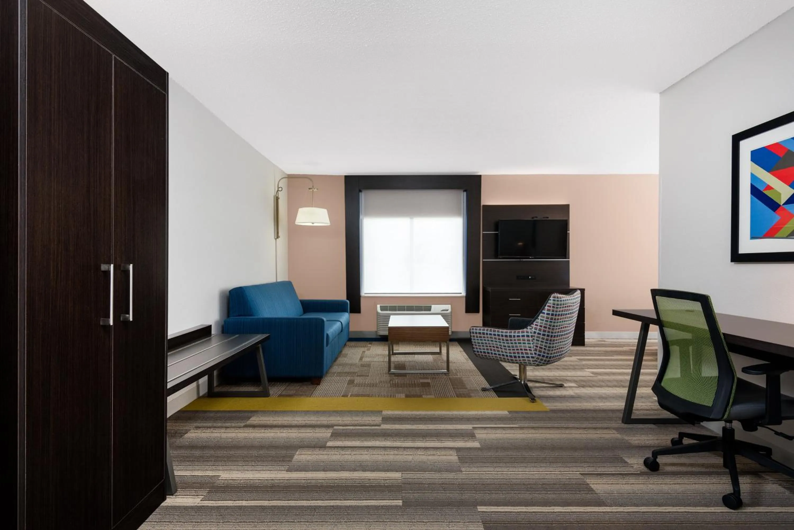 Photo of the whole room in Holiday Inn Express Hillsville by IHG