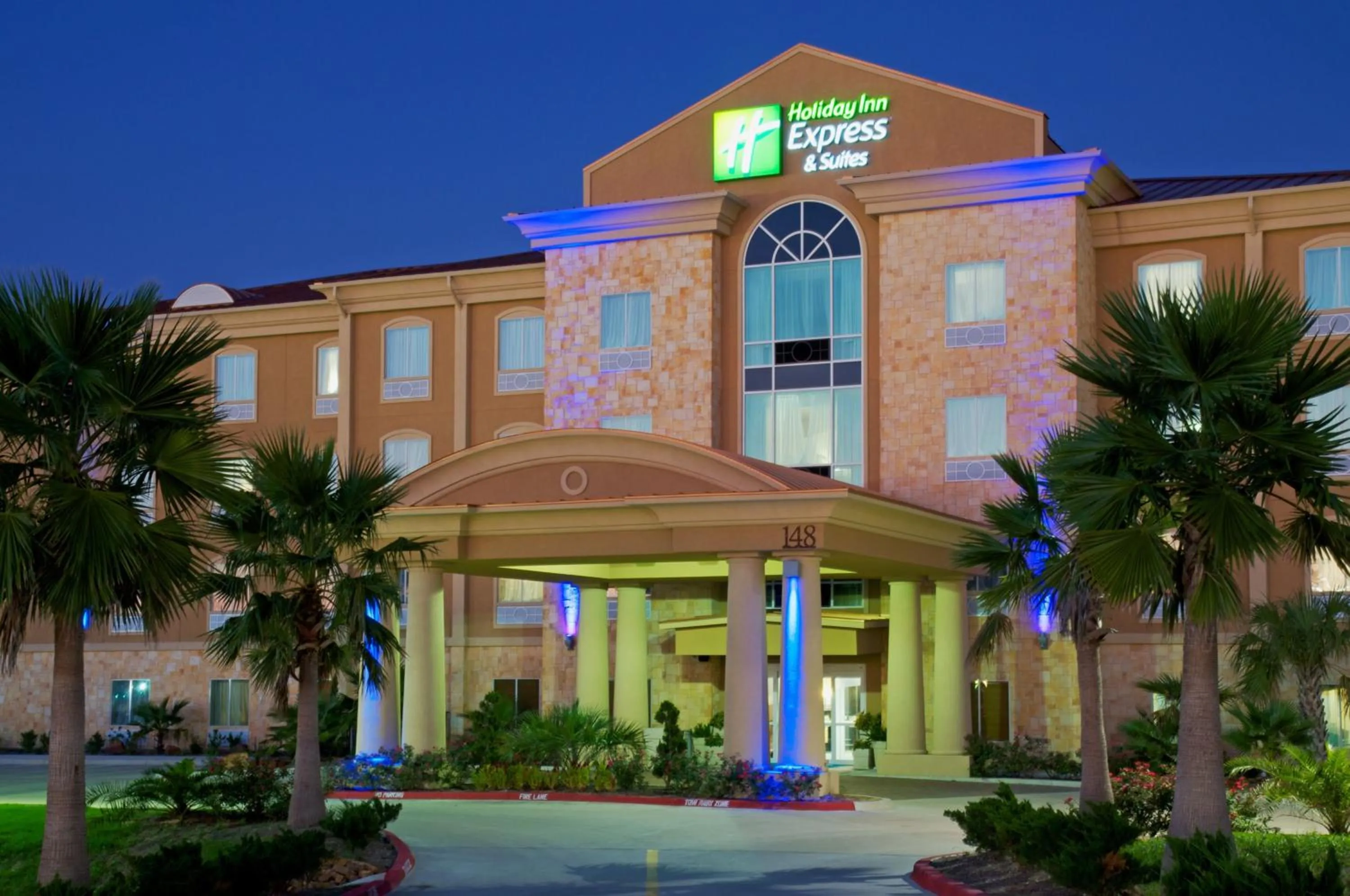 Property building in Holiday Inn Express Hotel & Suites Huntsville by IHG