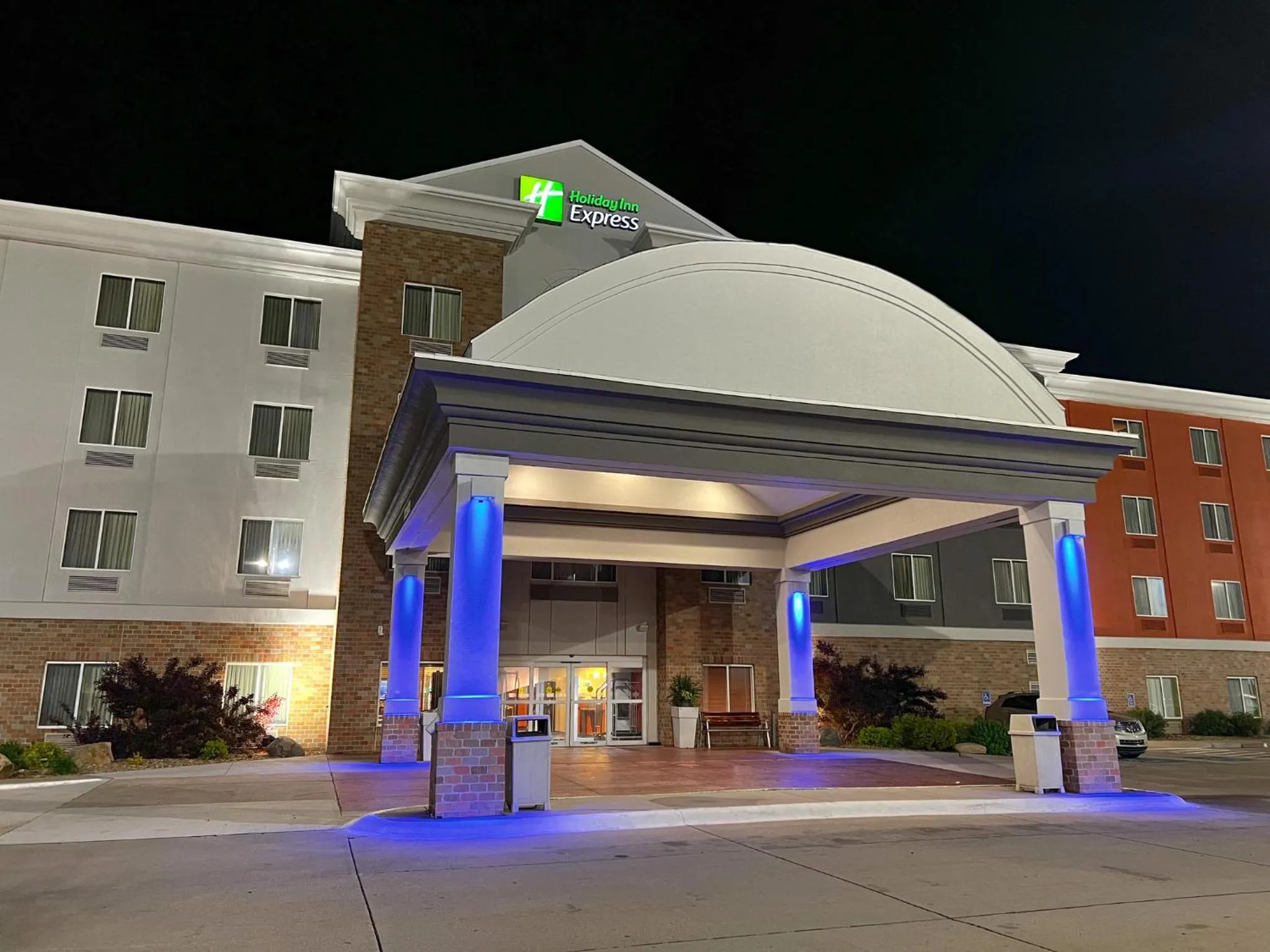 Property building in Holiday Inn Express Kearney by IHG