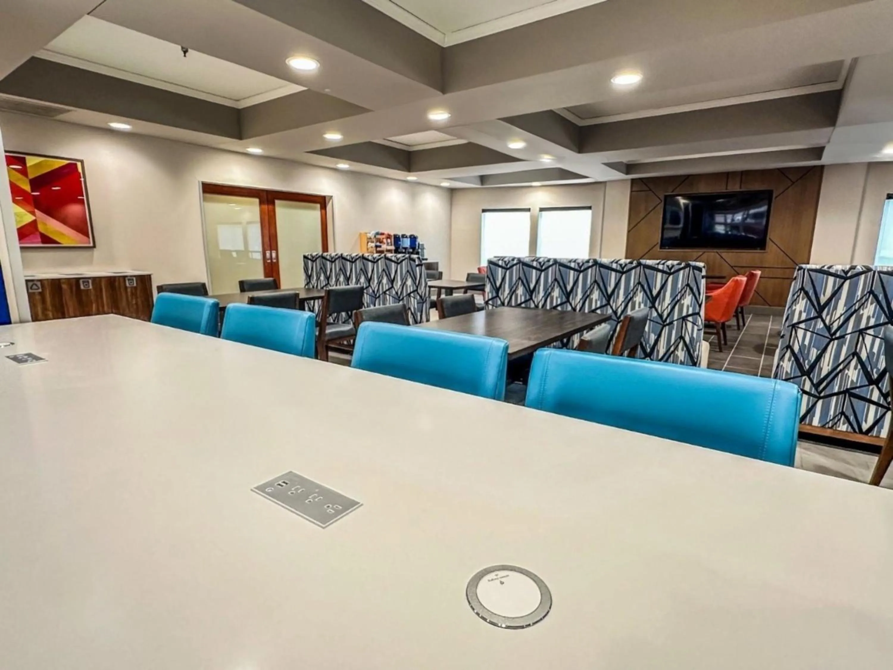 Property building in Holiday Inn Express Kearney by IHG