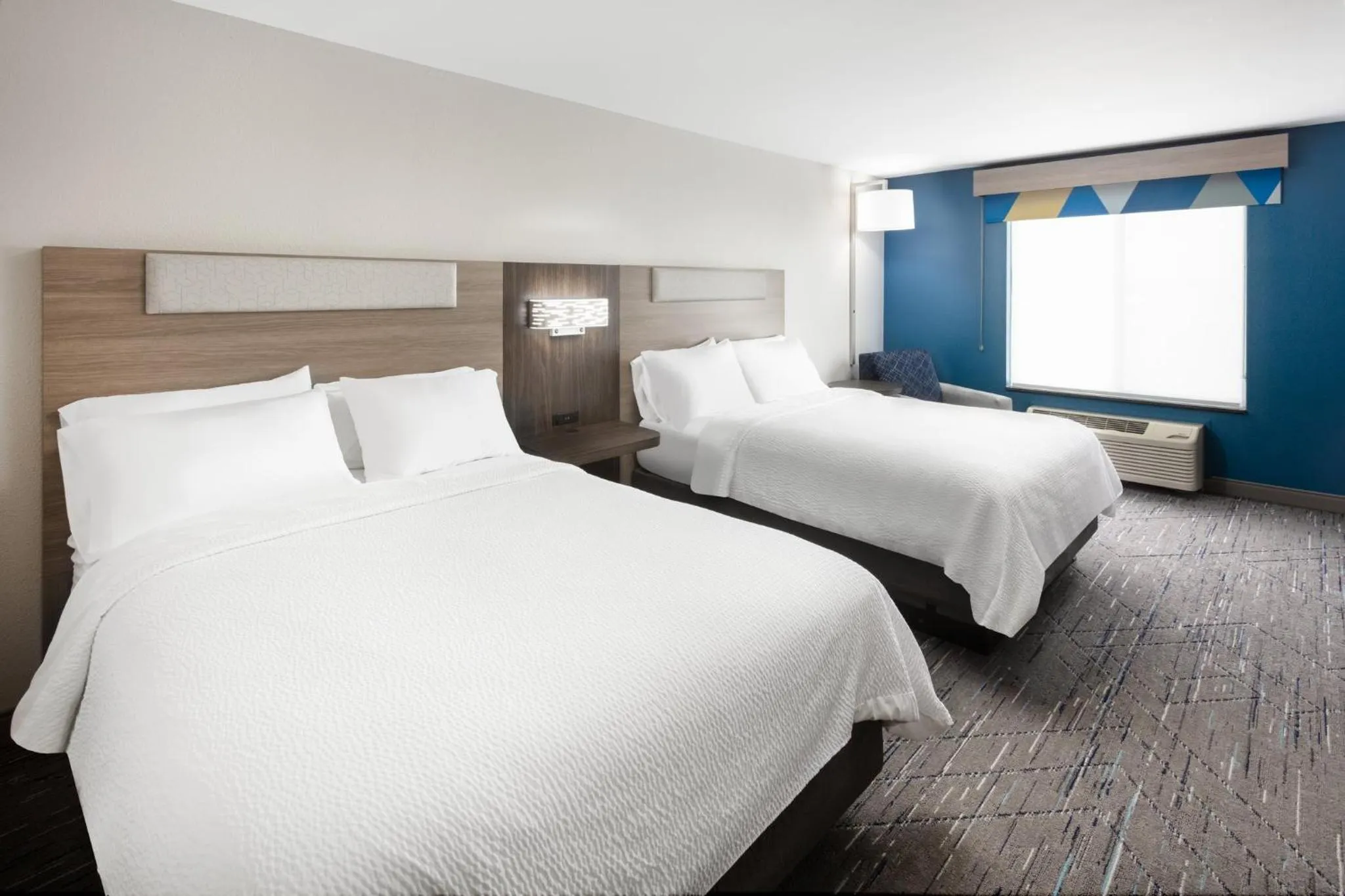 Photo of the whole room, Bed in Holiday Inn Express Kearney by IHG