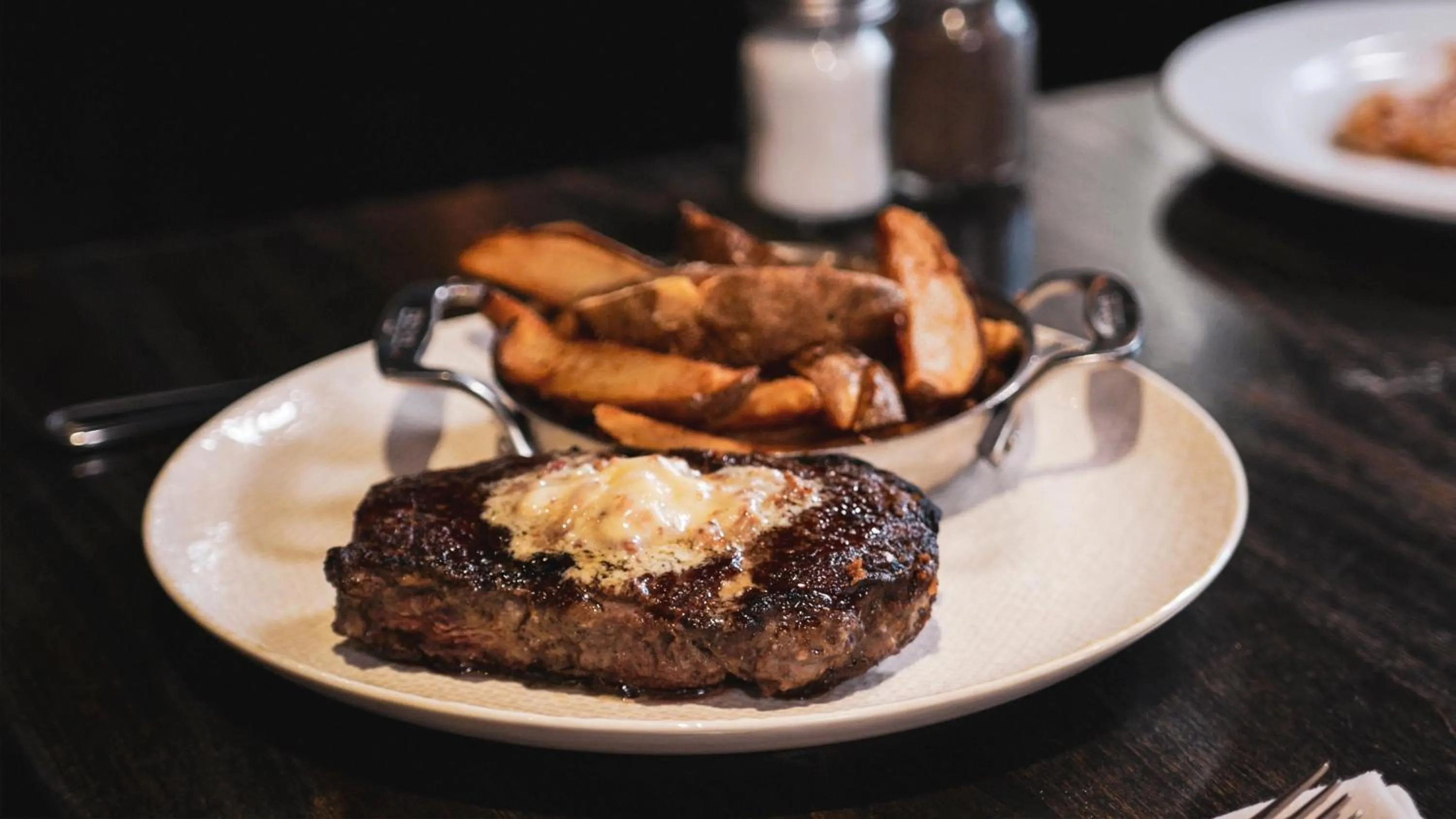 Restaurant/places to eat in Holiday Inn Kearney by IHG