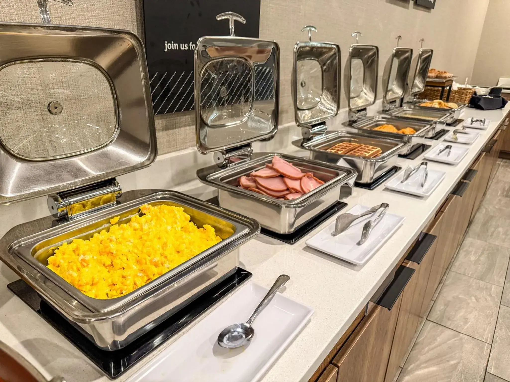 Breakfast in Holiday Inn Kearney by IHG Breakfast in Holiday Inn Kearney by IHG