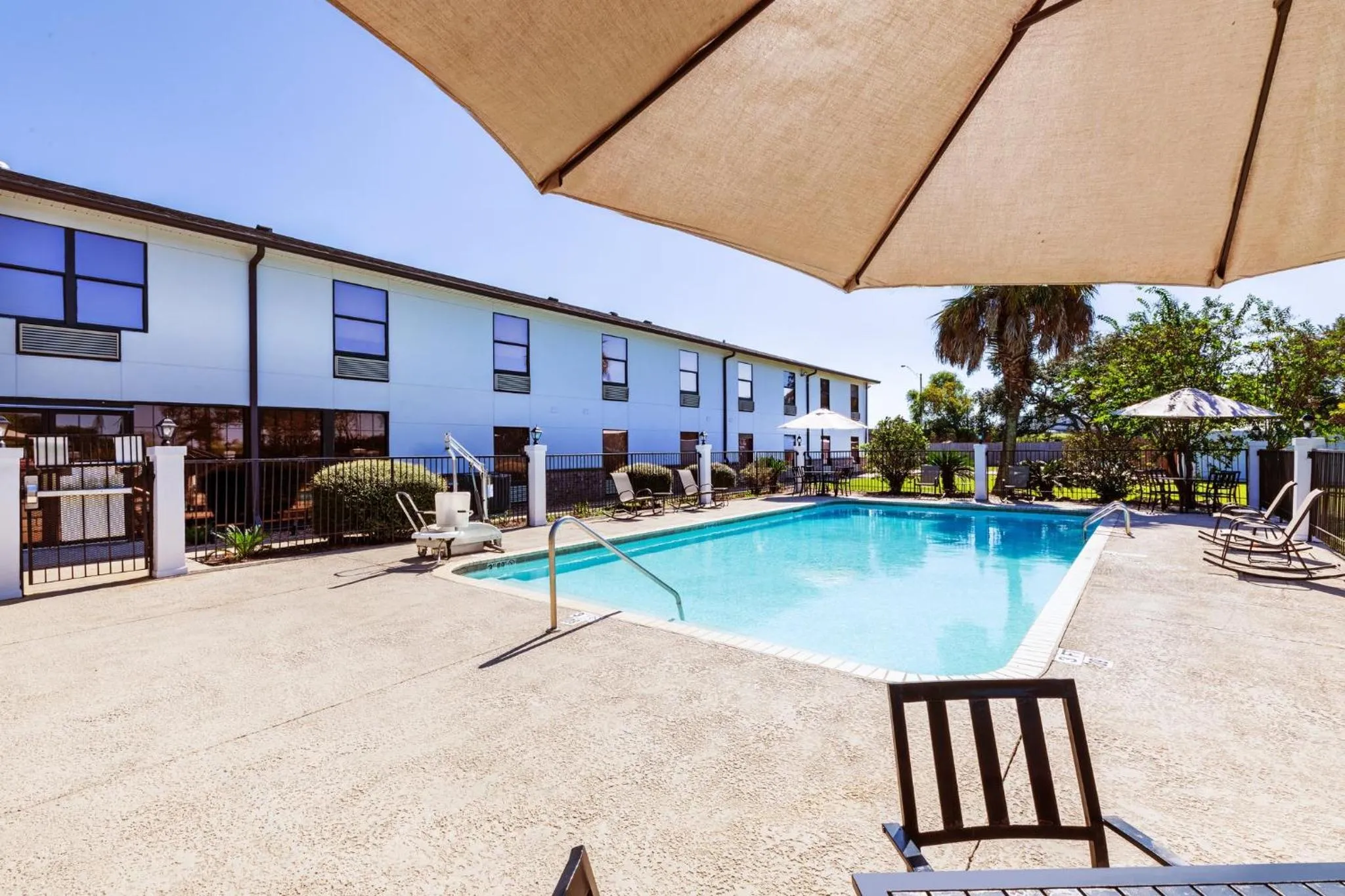 Swimming pool in Holiday Inn Express Breaux Bridge by IHG