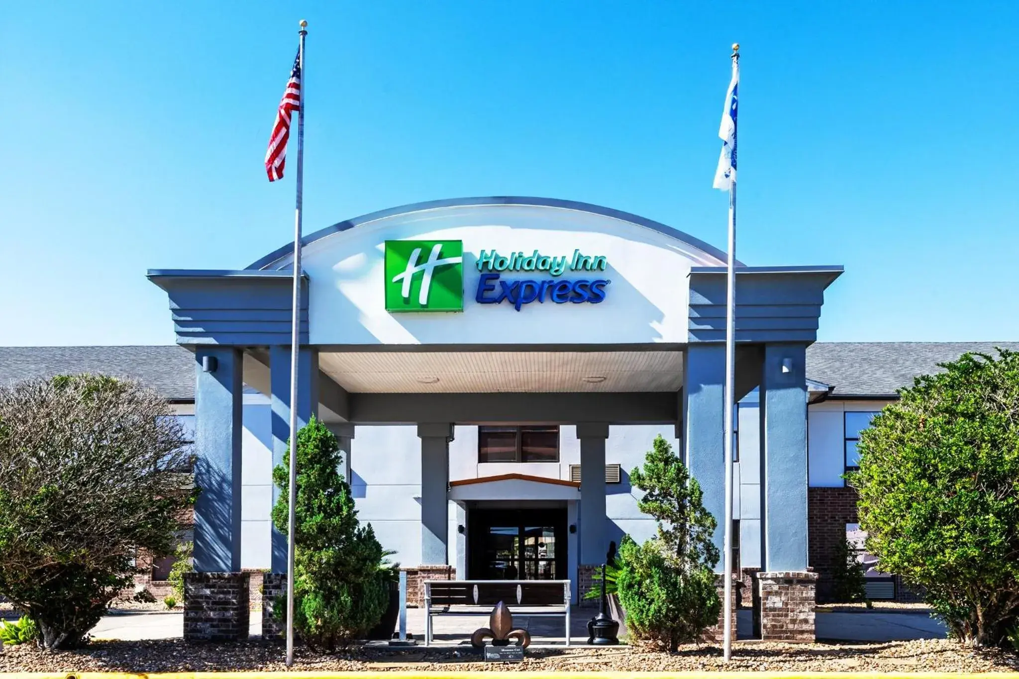 Property building in Holiday Inn Express Breaux Bridge by IHG Property building in Holiday Inn Express Breaux Bridge by IHG