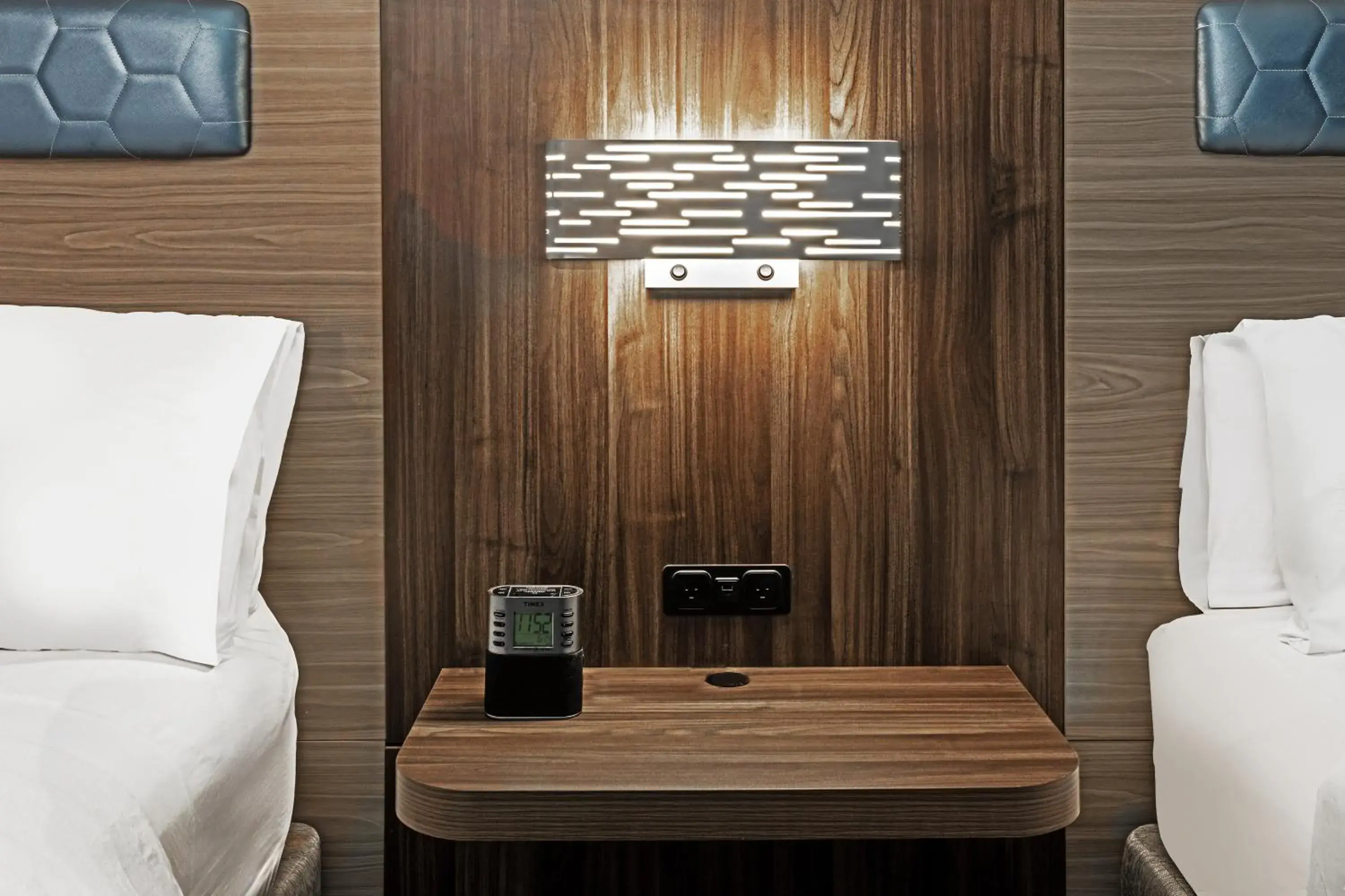 Bed in Holiday Inn Express Breaux Bridge by IHG Bed in Holiday Inn Express Breaux Bridge by IHG